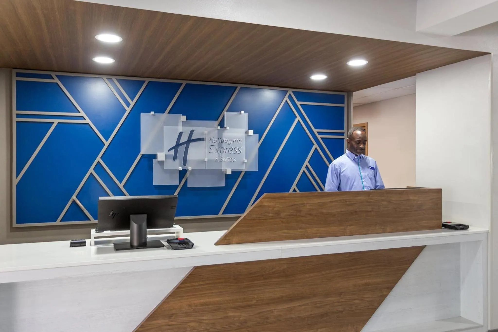 Property building in Holiday Inn Express Hotel & Suites Tampa-Rocky Point Island by IHG