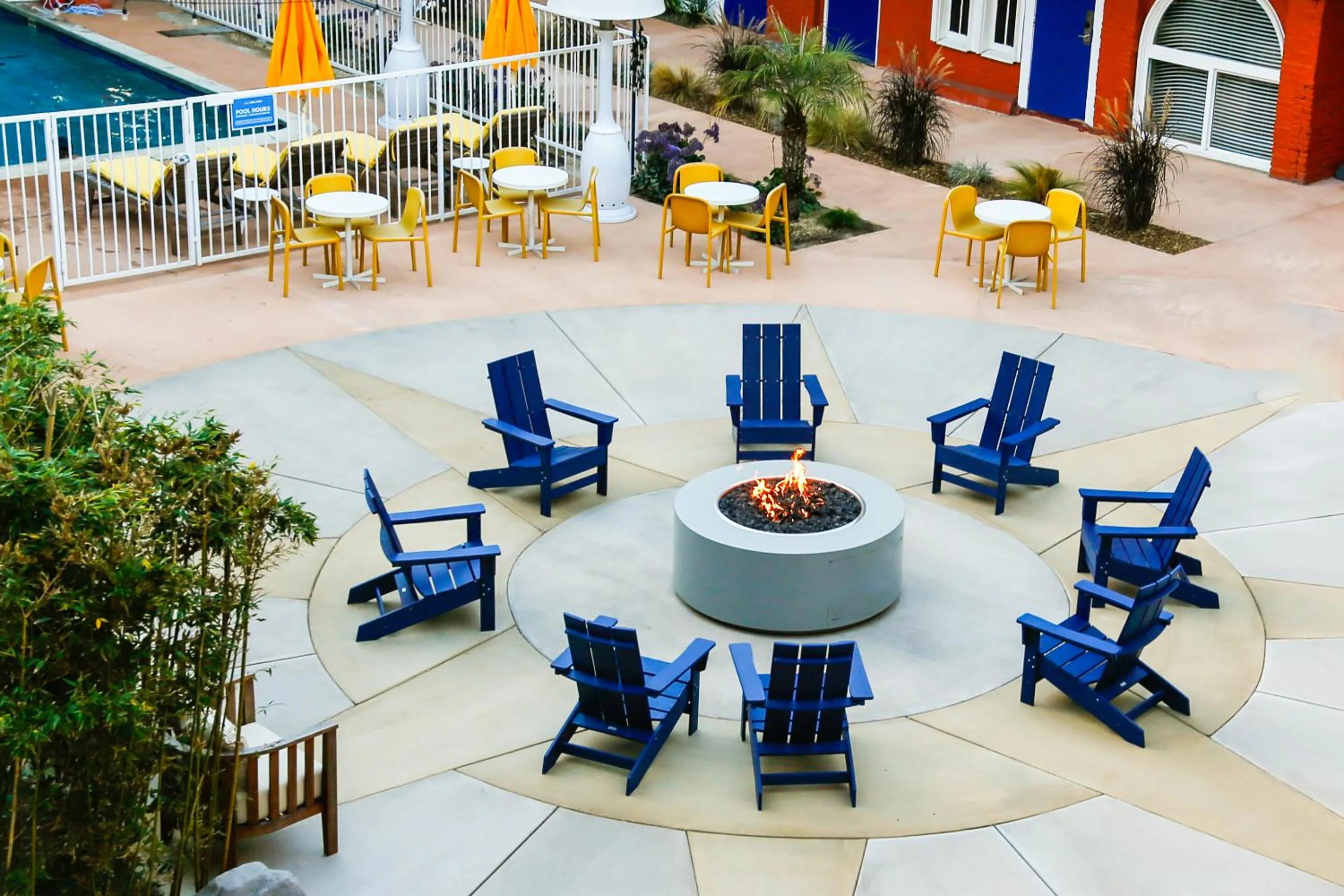 Inner courtyard view in Hotel Del Sol
