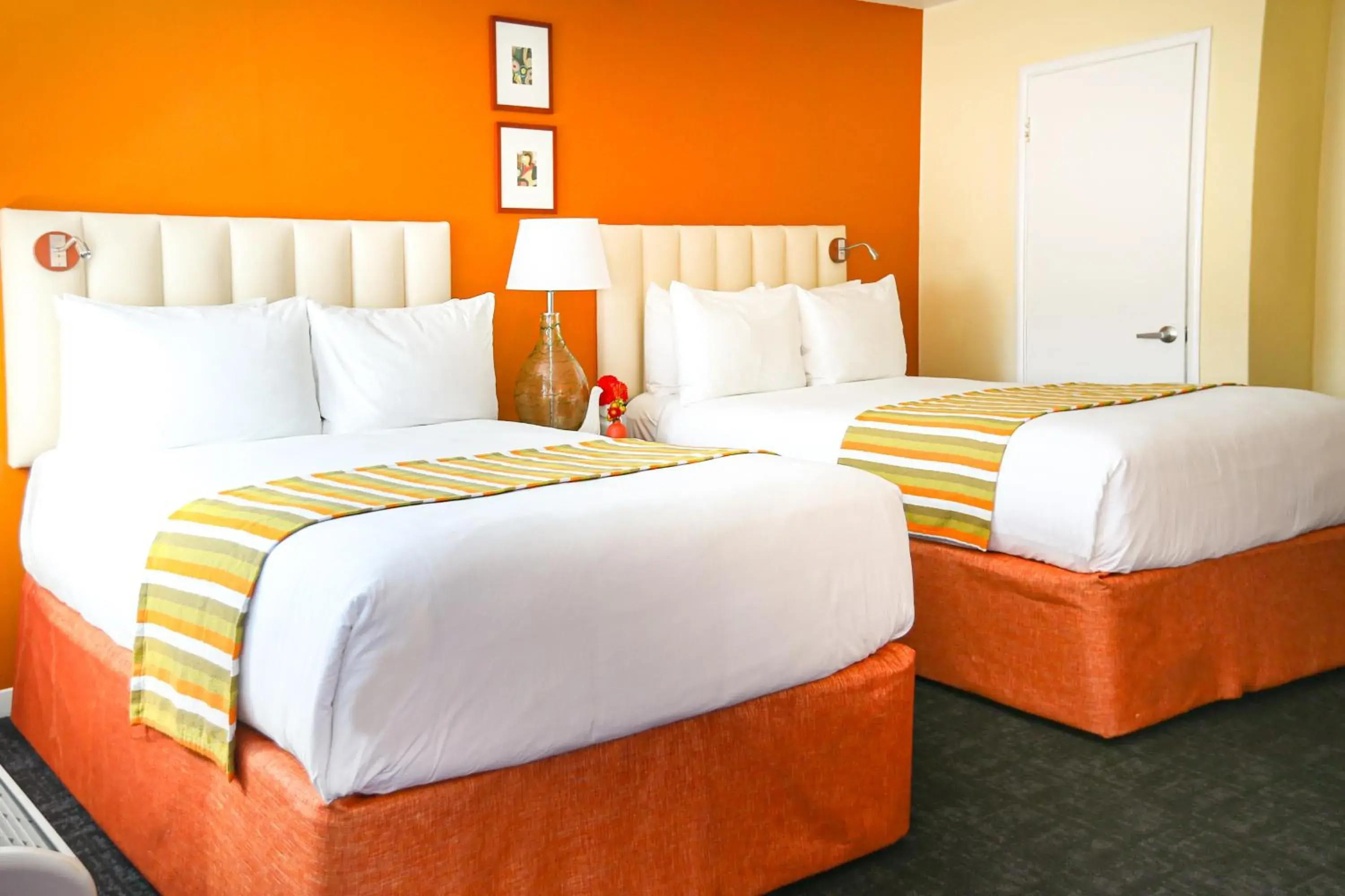 Photo of the whole room, Bed in Hotel Del Sol Photo of the whole room, Bed in Hotel Del Sol