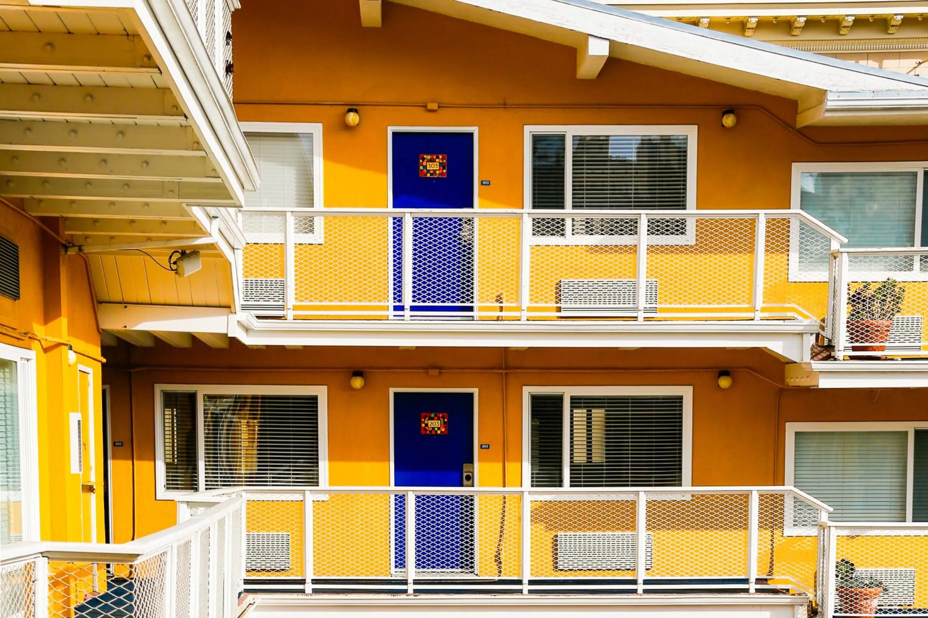 Property building in Hotel Del Sol