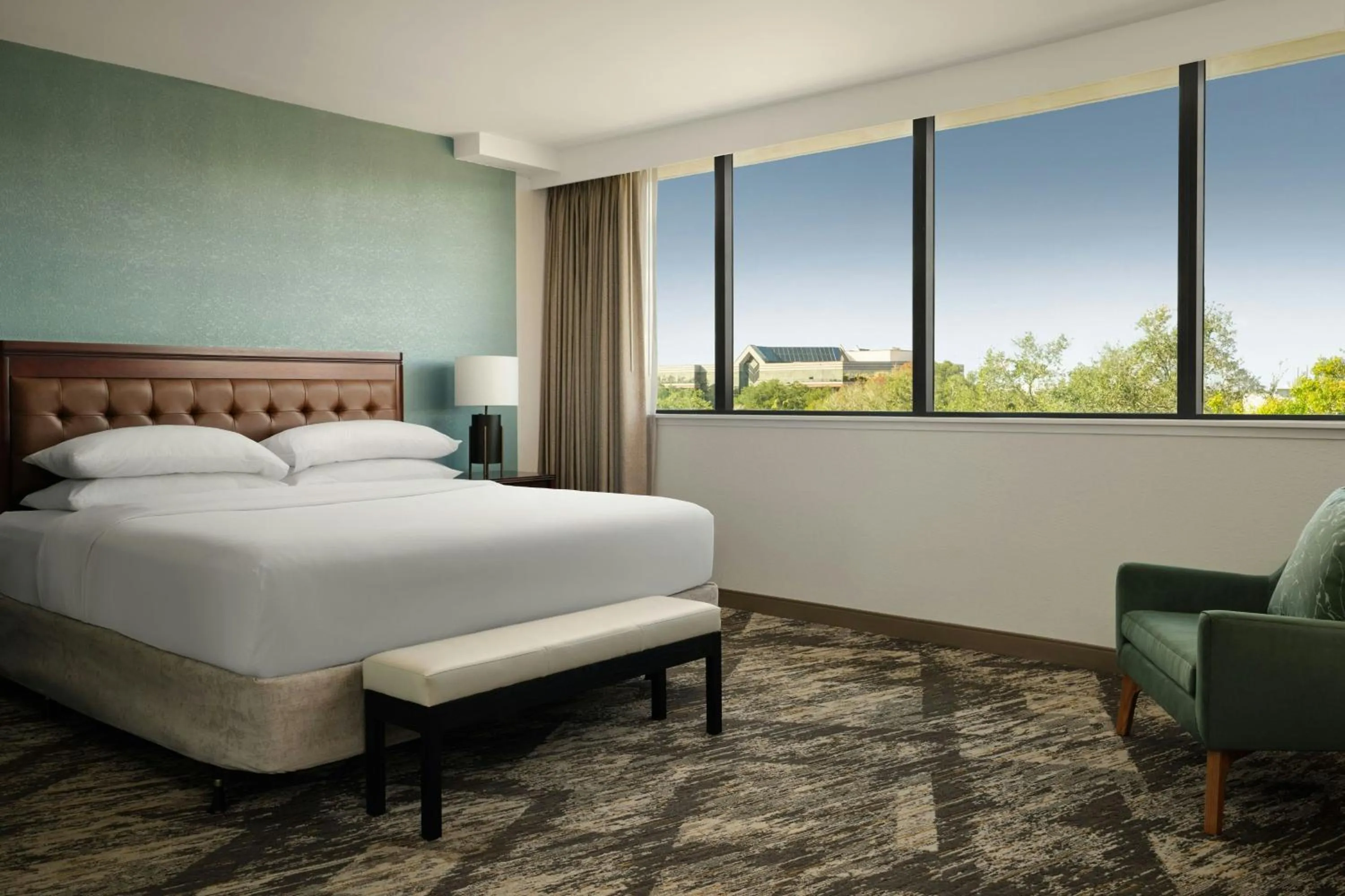 Bedroom, Bed in Sheraton Tampa Brandon Hotel