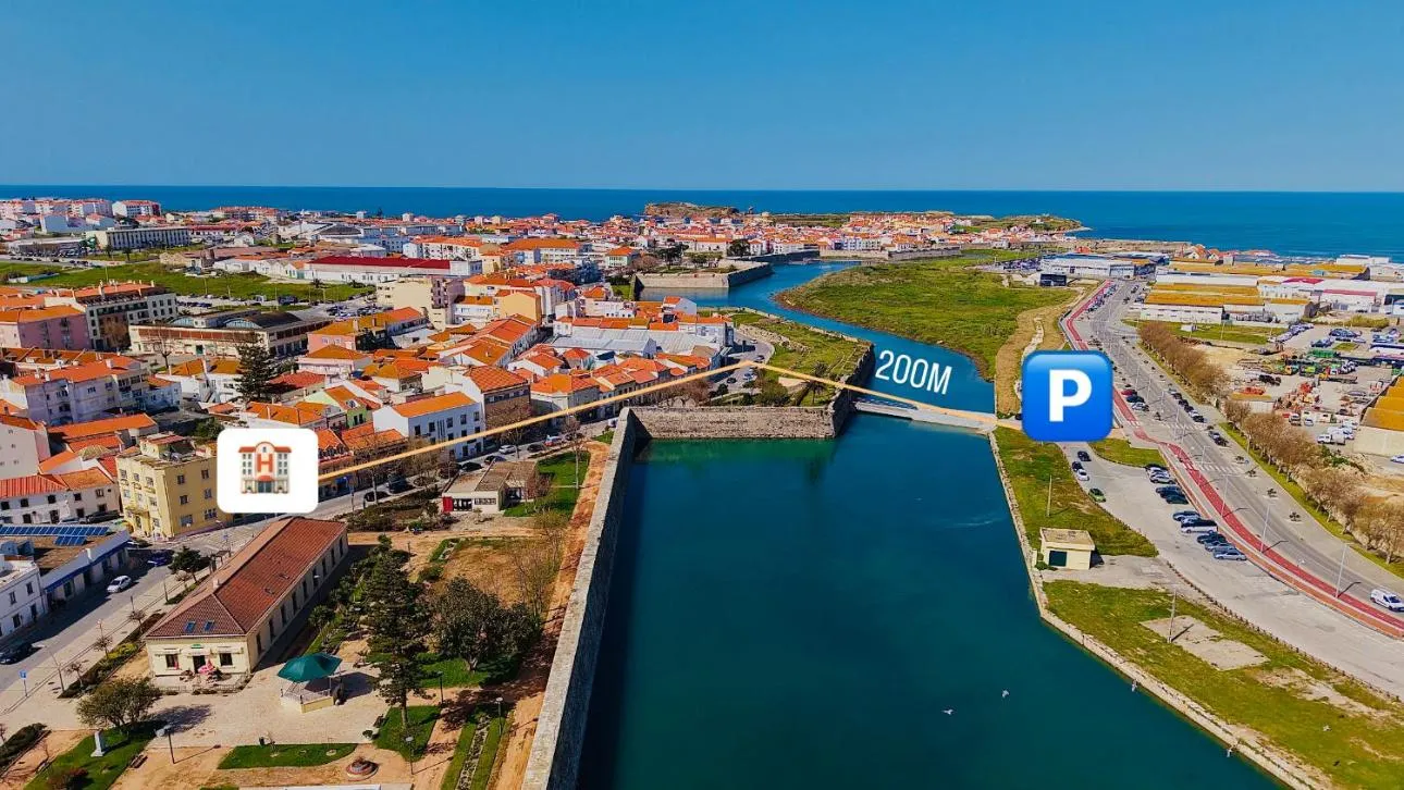 Parking in Sea Garden Peniche