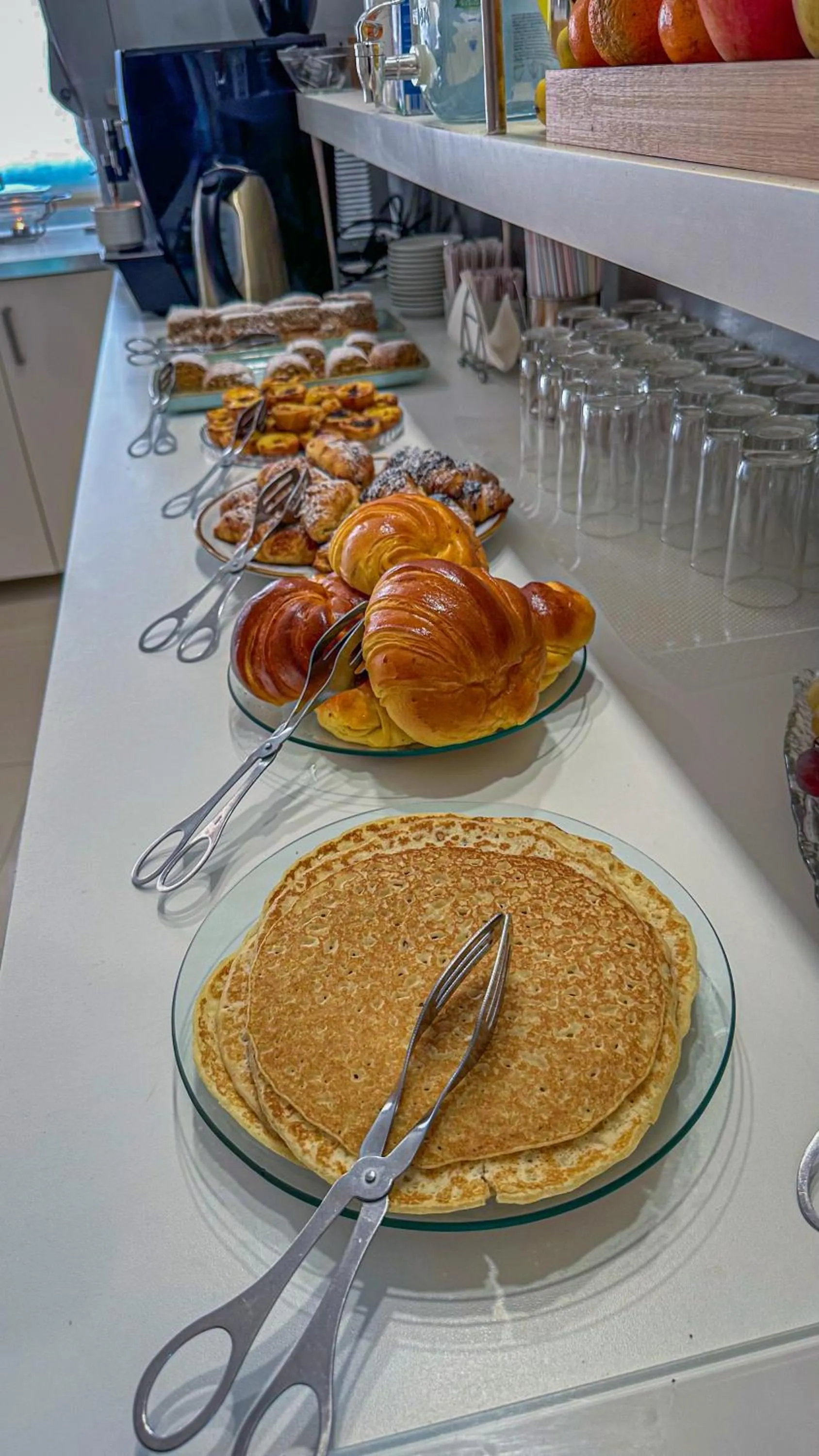 Buffet breakfast in Sea Garden Peniche