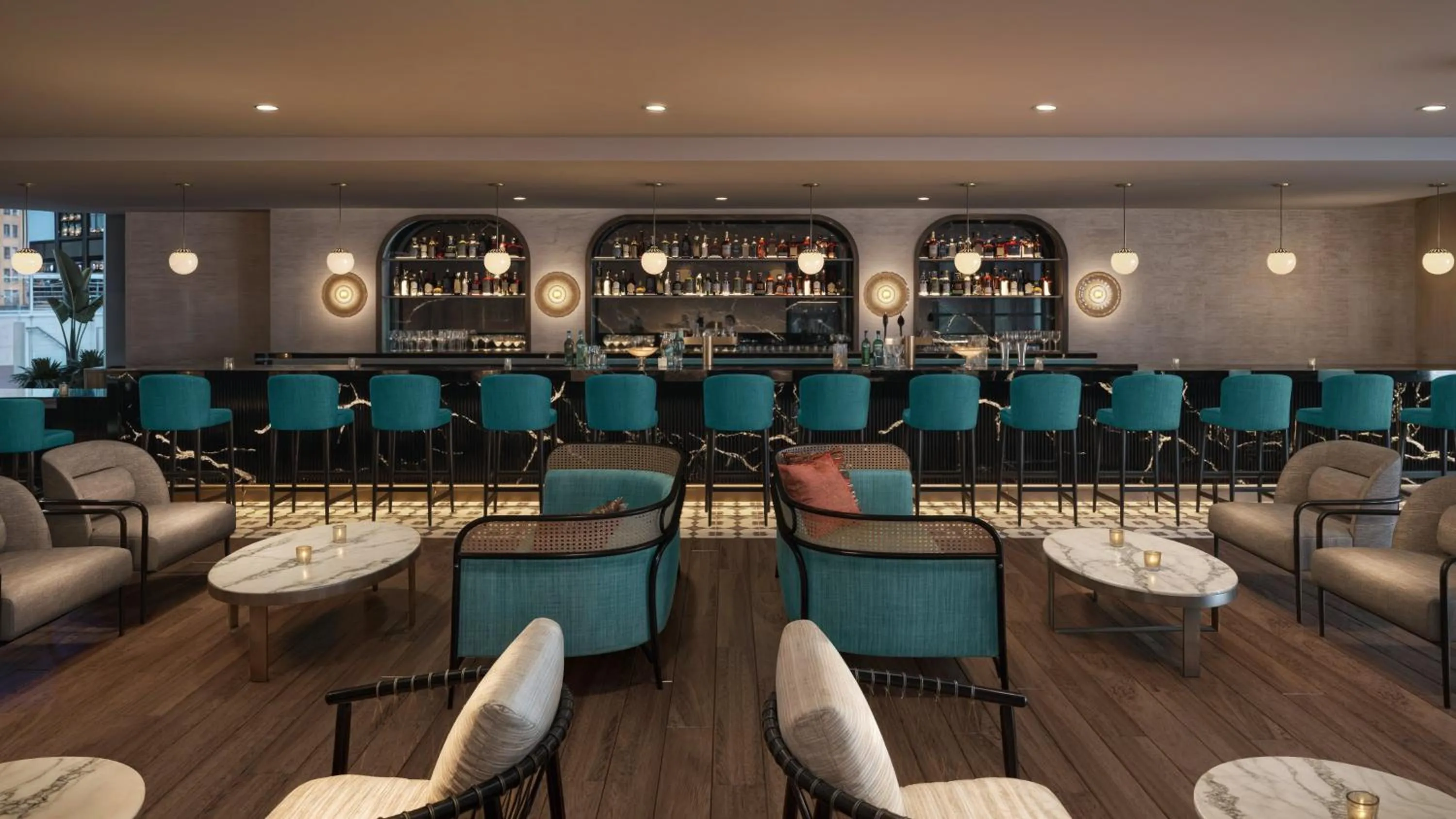 Lounge or bar in InterContinental San Antonio Riverwalk by IHG