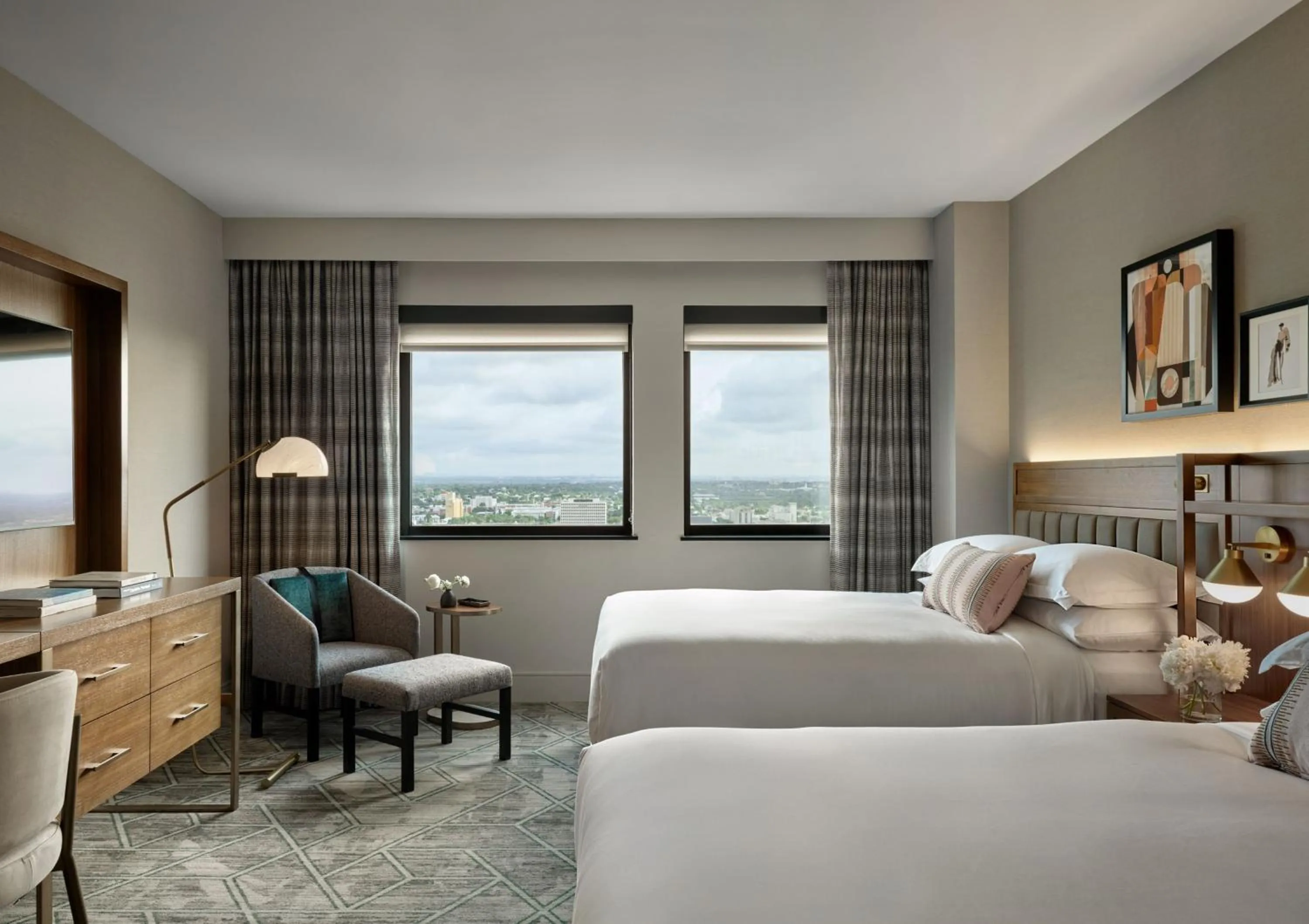 Photo of the whole room, Bed in InterContinental San Antonio Riverwalk by IHG