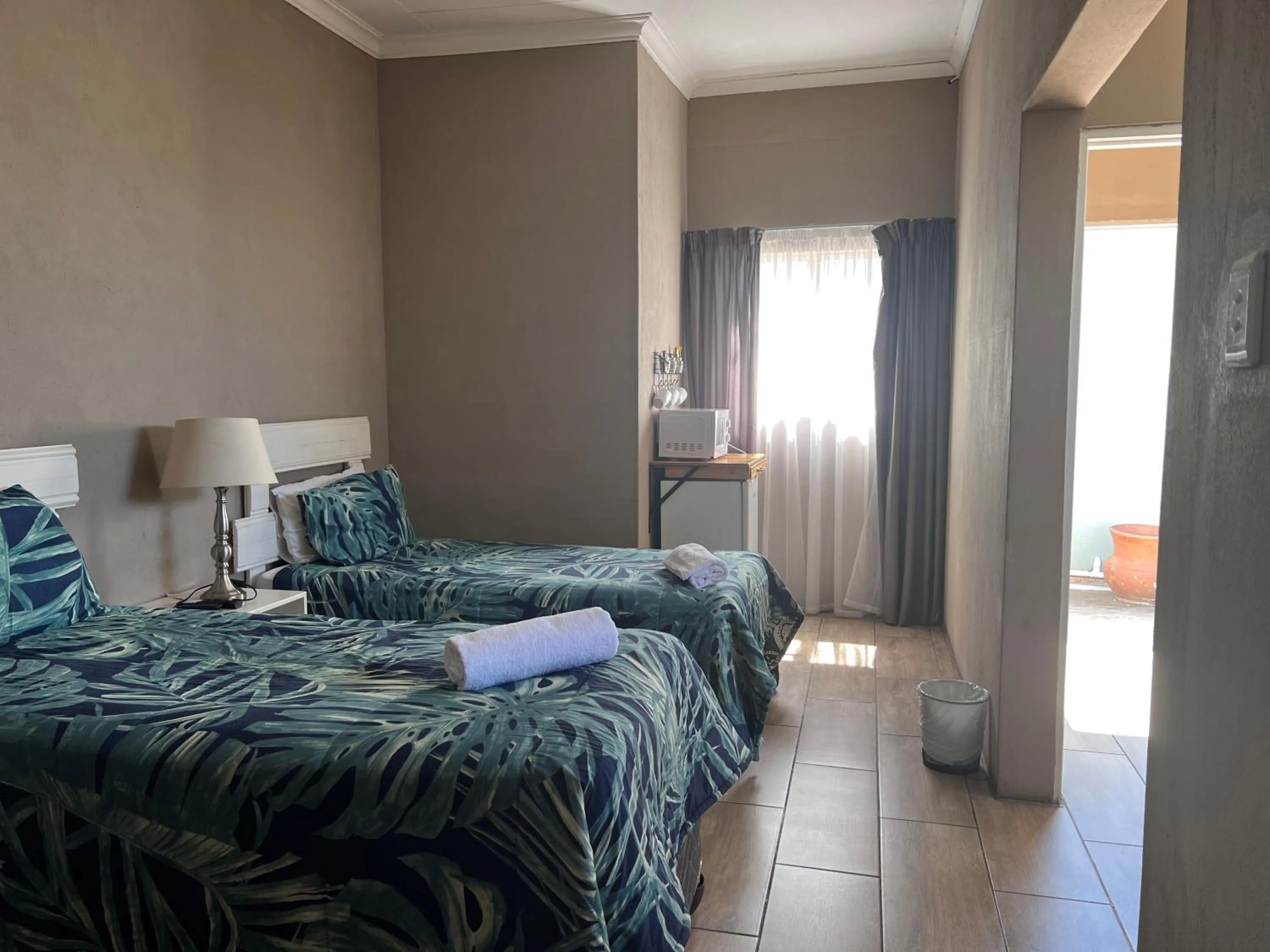 Bedroom, Bed in khaya4u Guesthouse