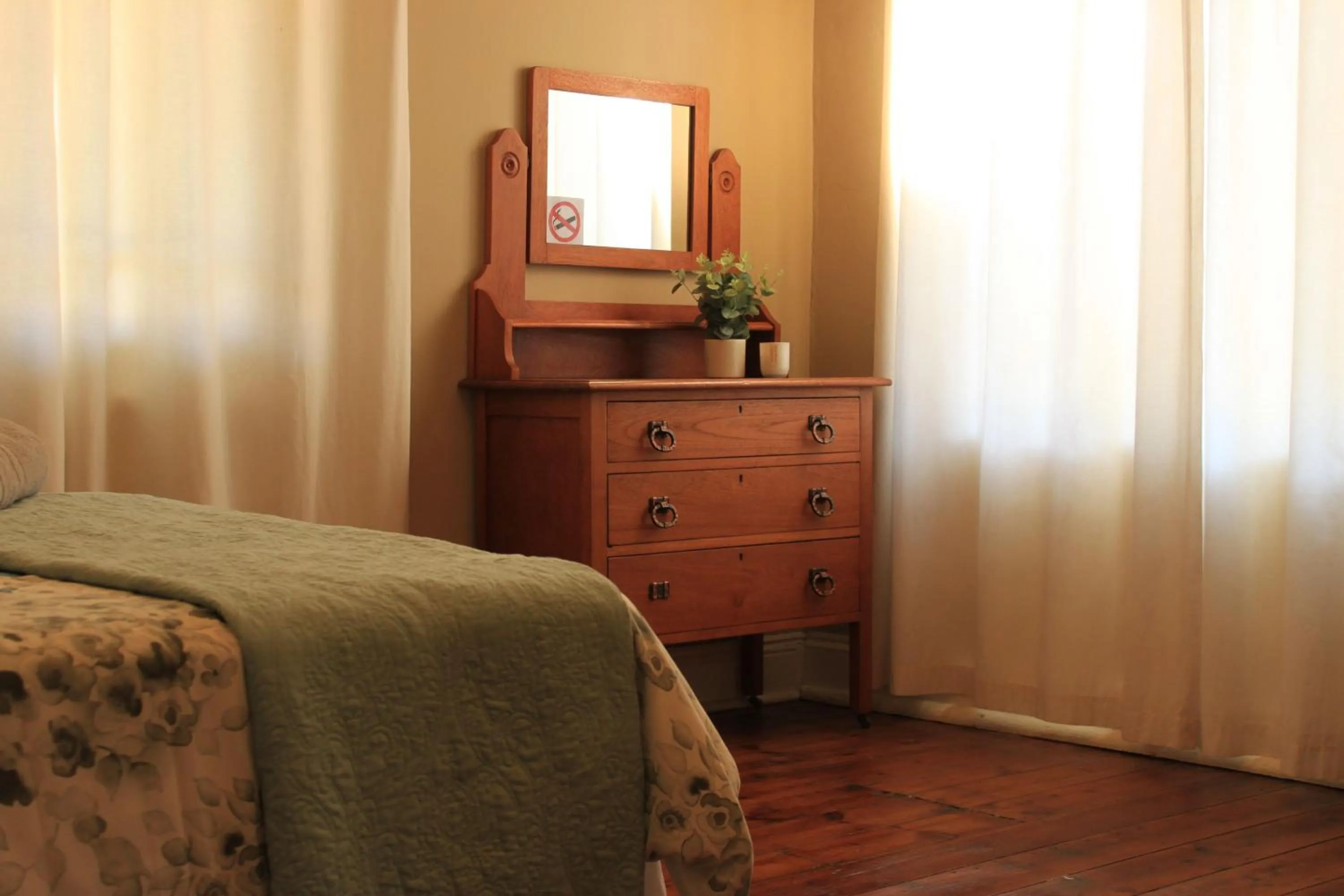 Photo of the whole room, Bed in khaya4u Guesthouse