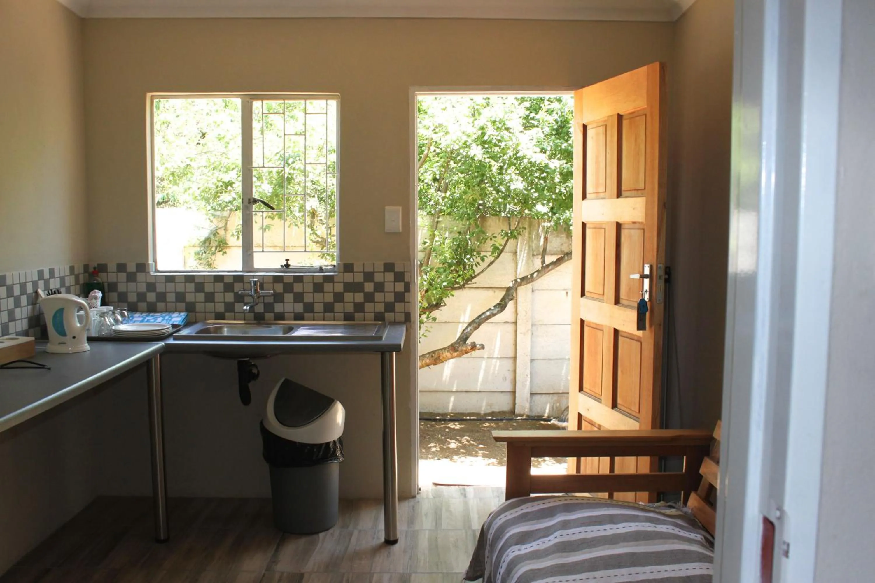 Kitchen or kitchenette in khaya4u Guesthouse