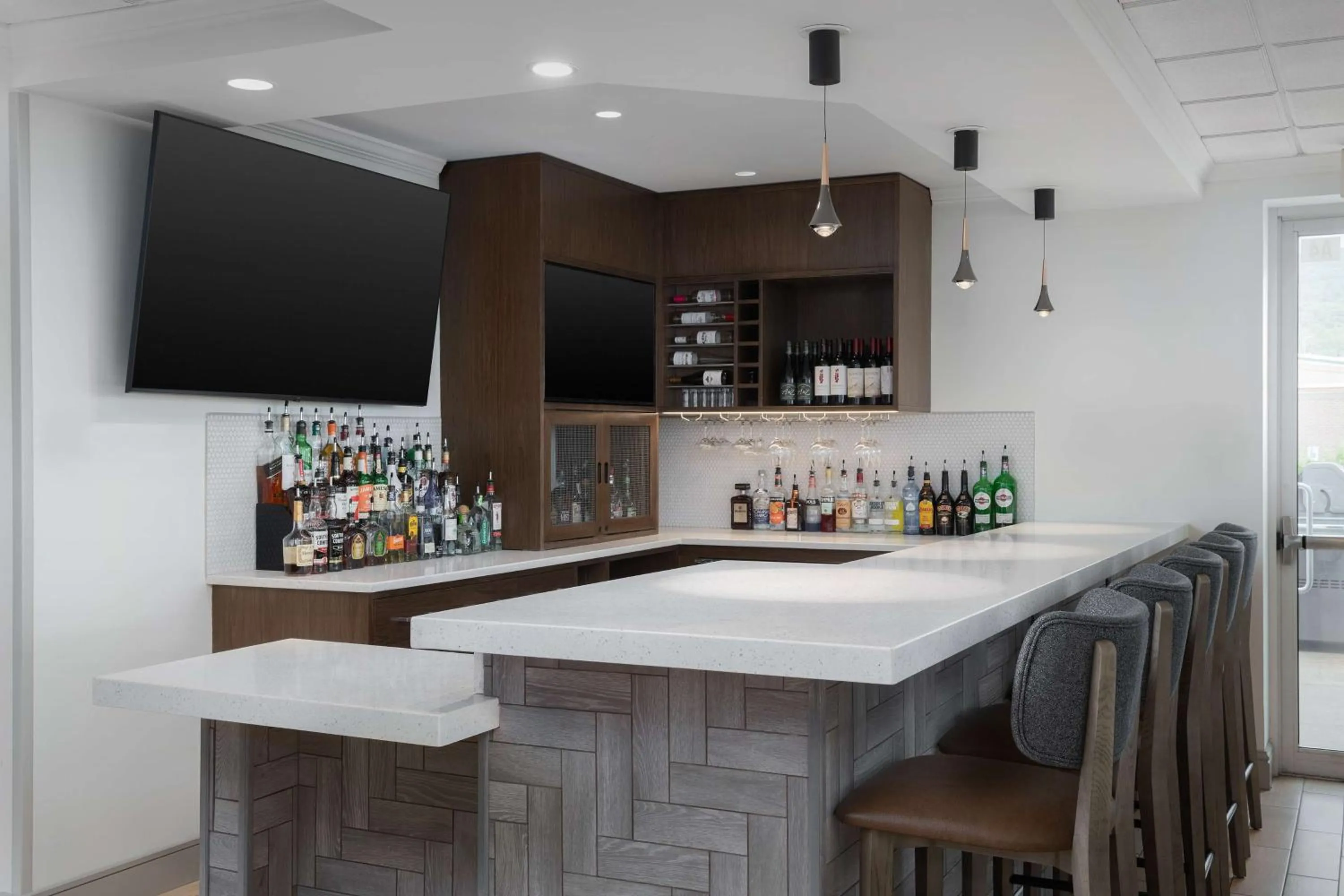 Lounge or bar in Hilton Garden Inn Wilkes-Barre