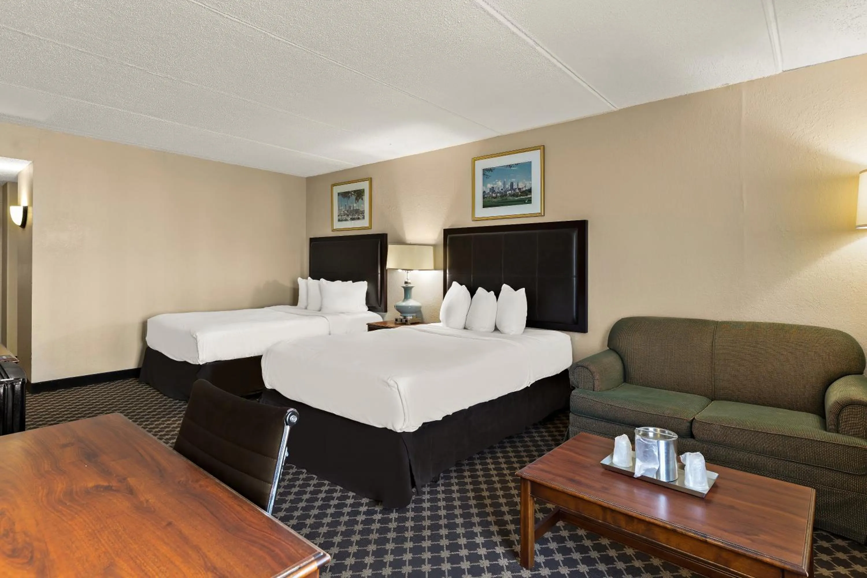 Balcony/Terrace in Hotel RL Cleveland Airport West