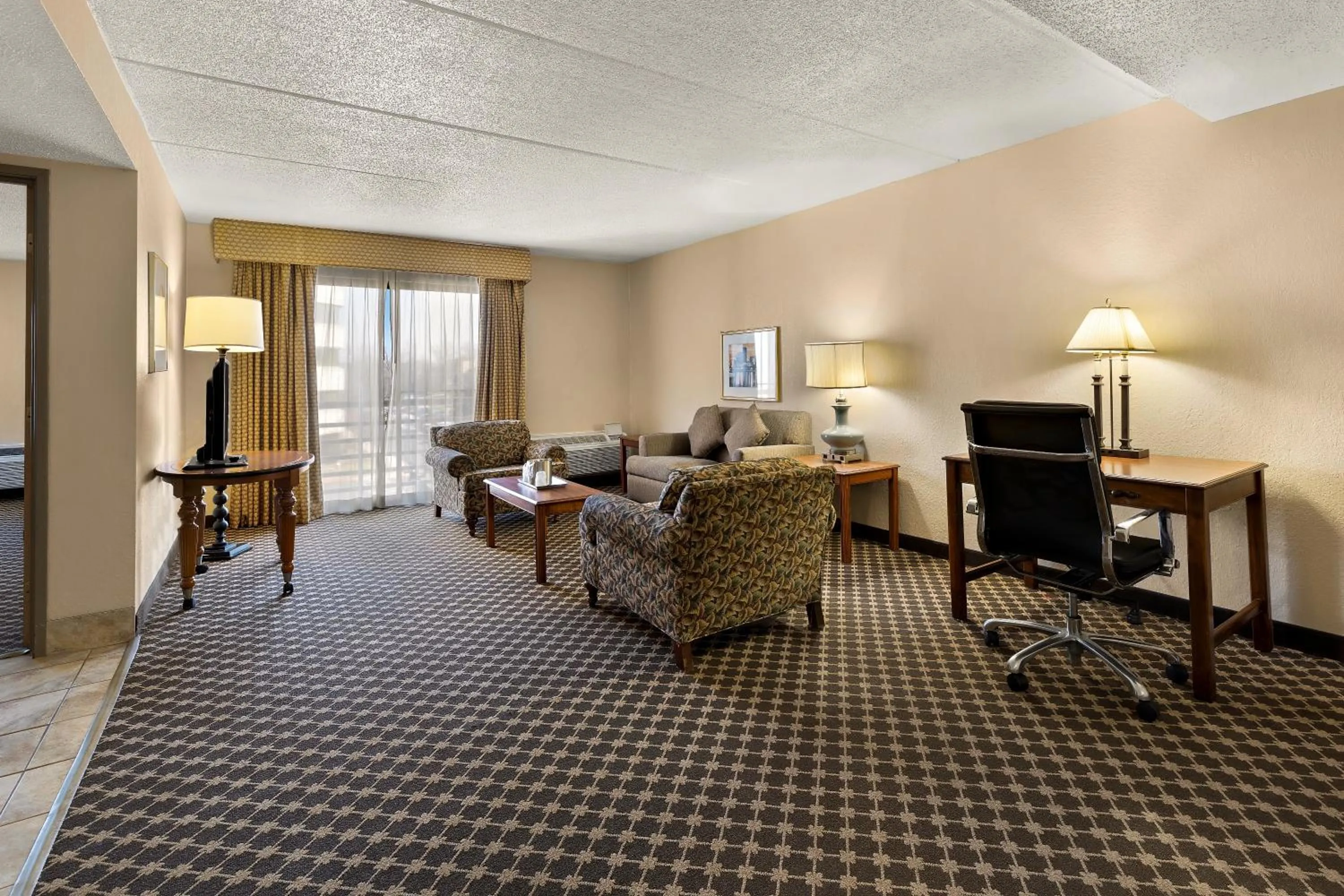 Hotel RL Cleveland Airport West