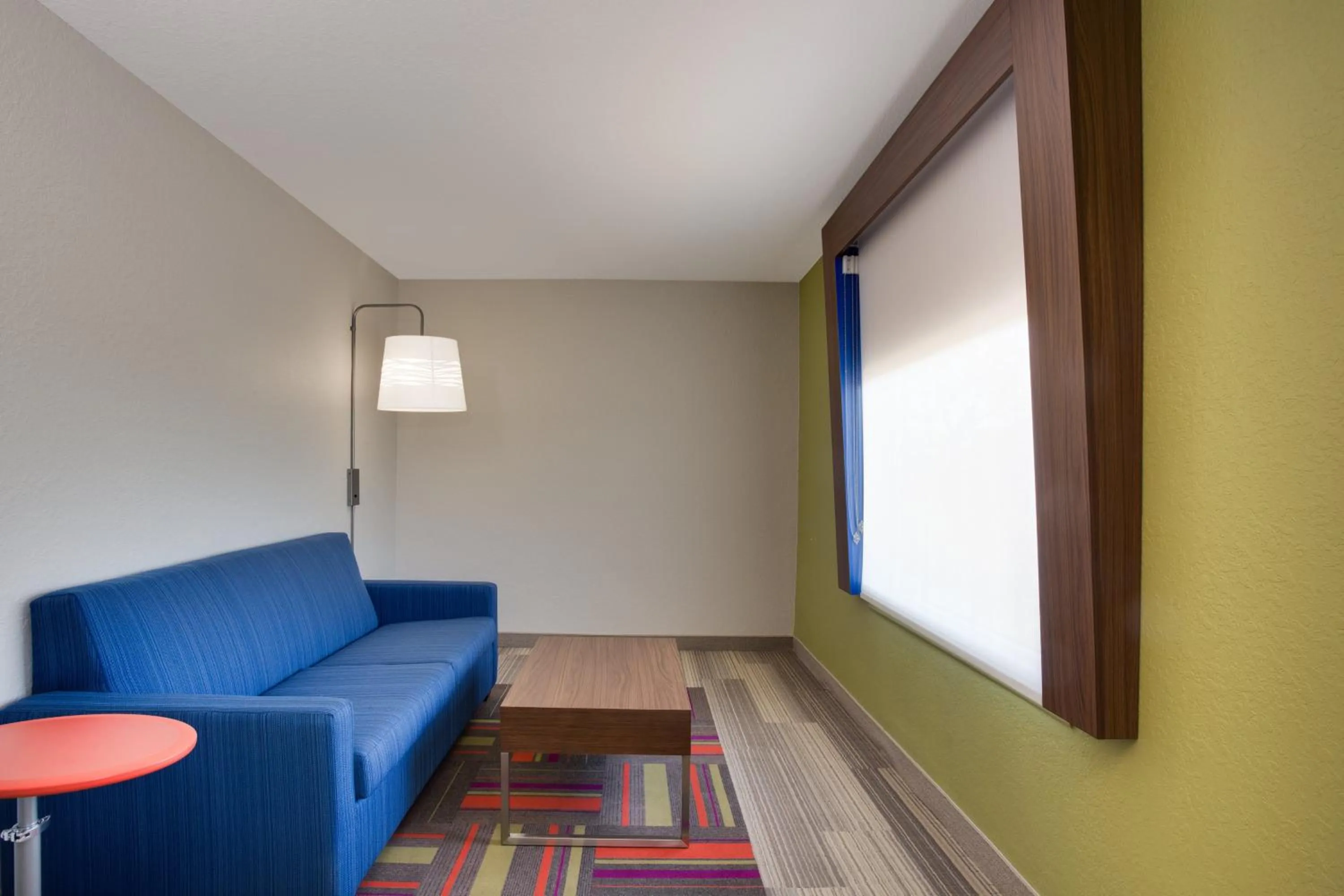 Bedroom in Holiday Inn Express Hotel & Suites Tampa-Fairgrounds-Casino by IHG