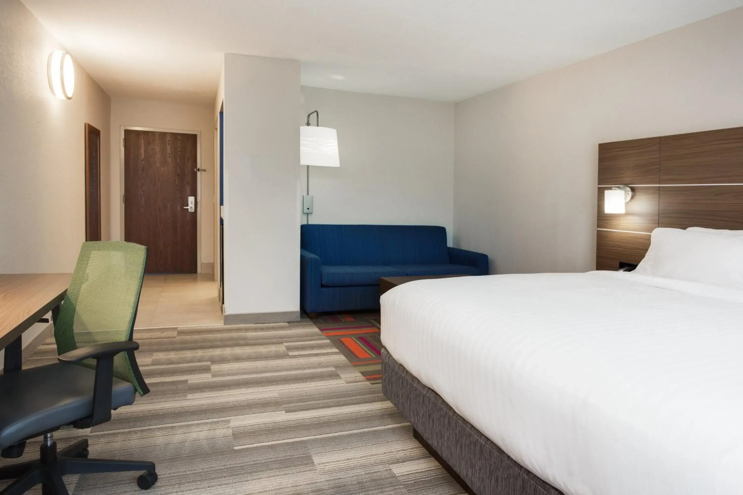 Photo of the whole room, Bed in Holiday Inn Express Hotel & Suites Tampa-Fairgrounds-Casino by IHG Photo of the whole room, Bed in Holiday Inn Express Hotel & Suites Tampa-Fairgrounds-Casino by IHG