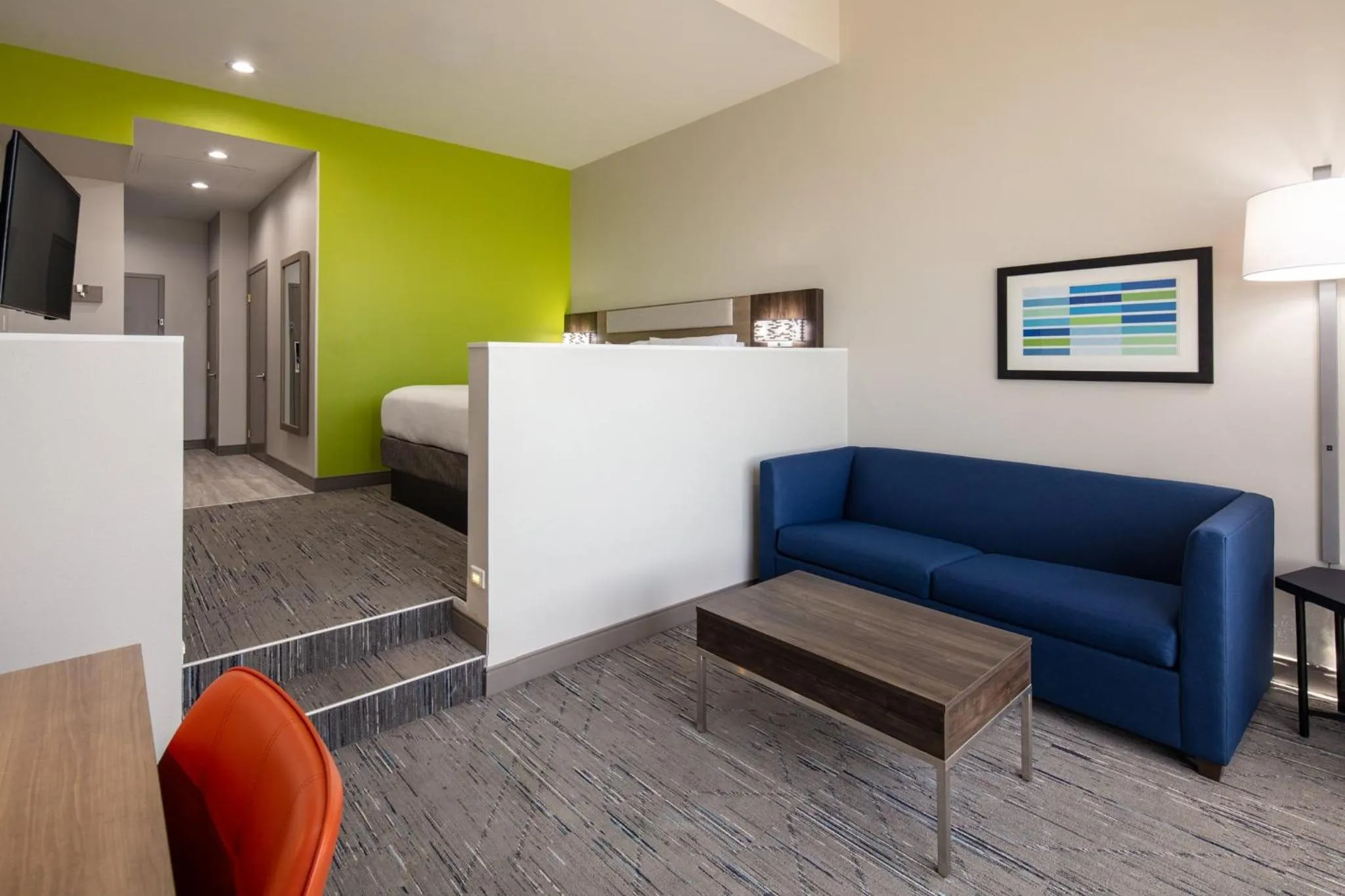 Photo of the whole room, Bed in Holiday Inn Express Hotel & Suites Ventura Harbor by IHG