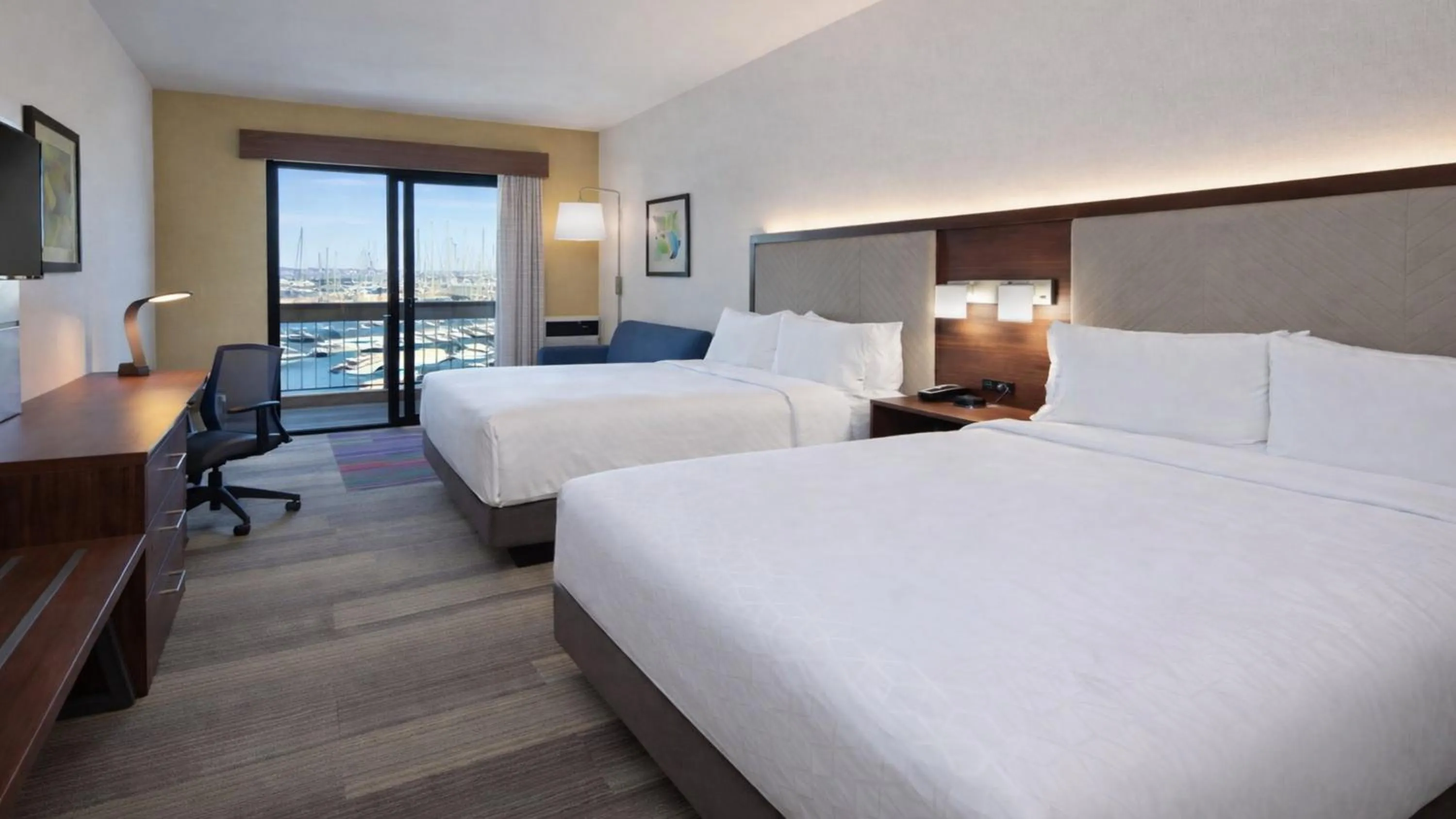 Bedroom, Bed in Holiday Inn Express Hotel & Suites Ventura Harbor by IHG