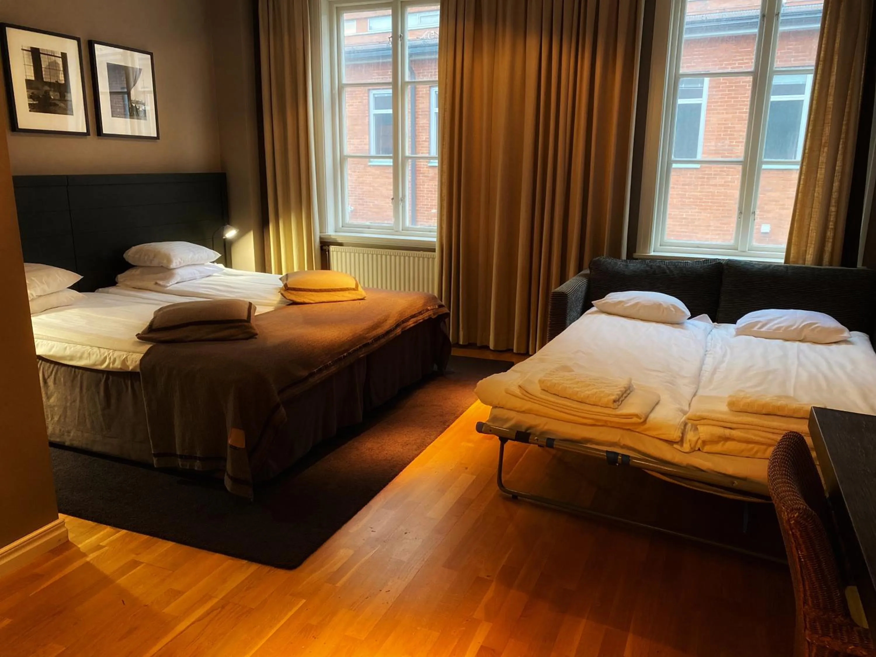 Photo of the whole room, Bed in Hotel Villan