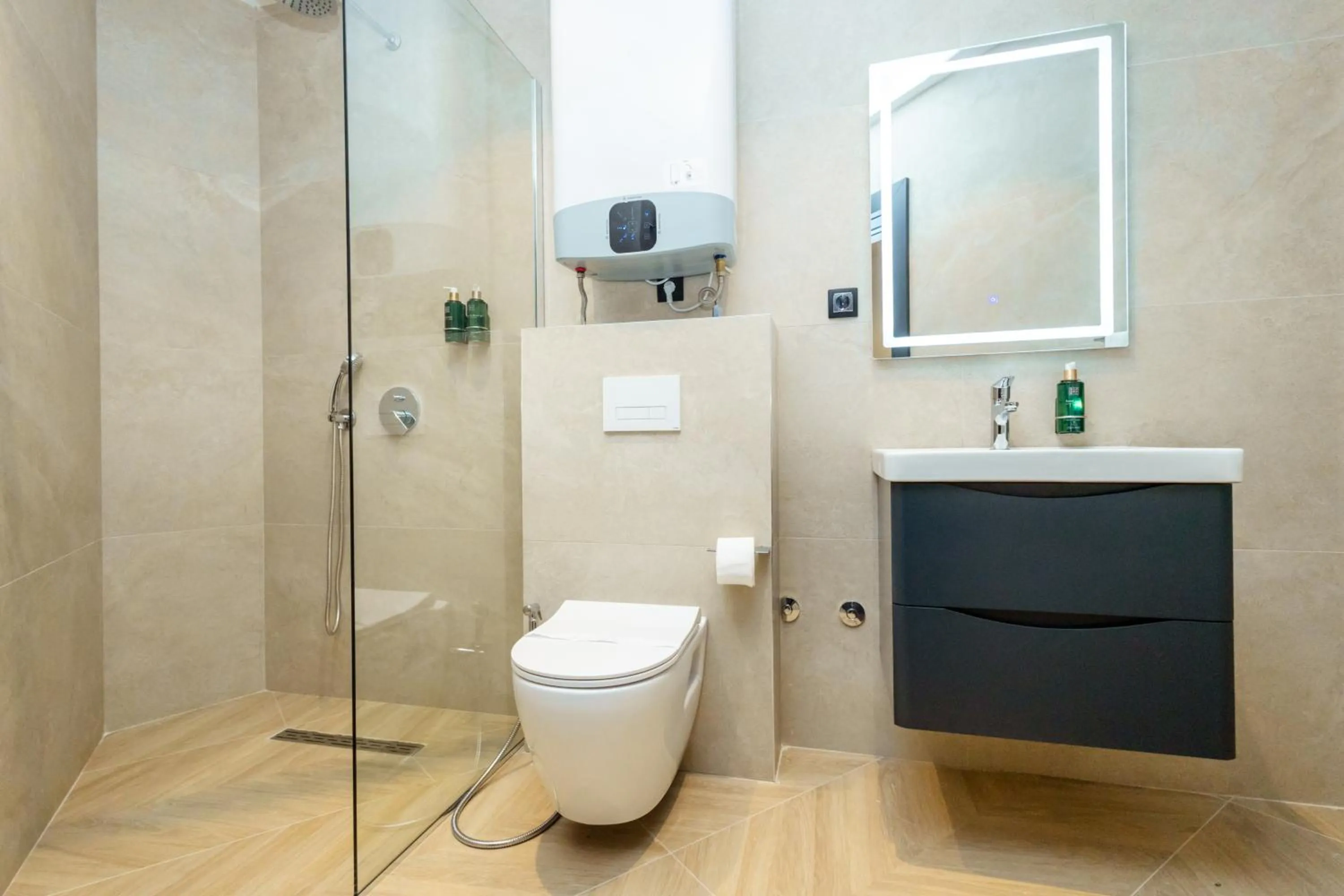 Bathroom in Continental Hotel