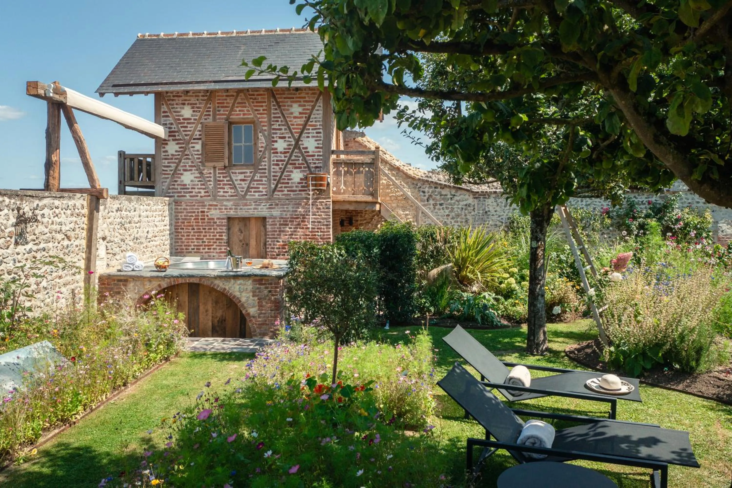 Garden in La Ferme Saint Simeon Hotel & Spa - Relais & Chateaux