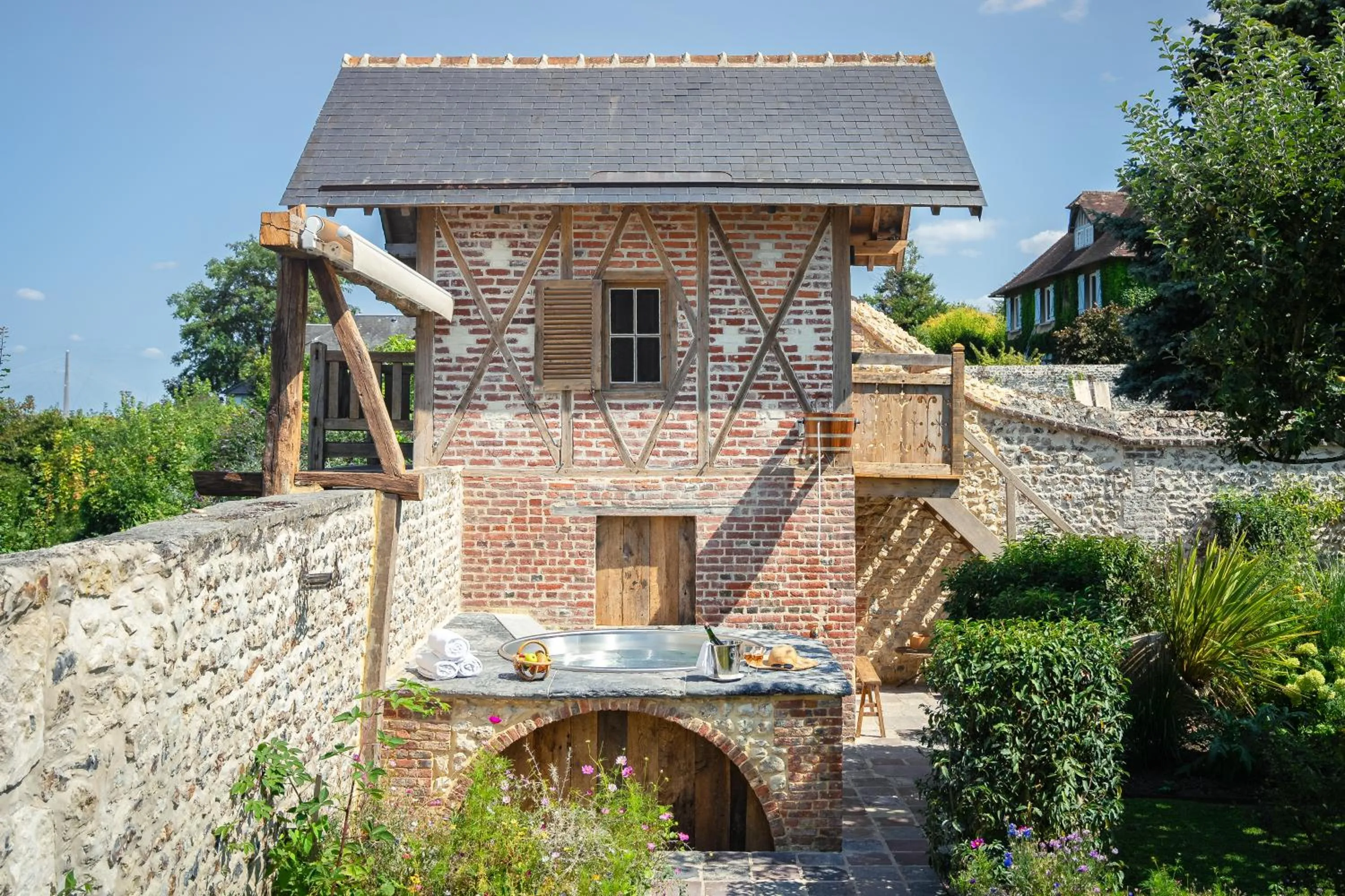 Hot Tub in La Ferme Saint Simeon Hotel & Spa - Relais & Chateaux