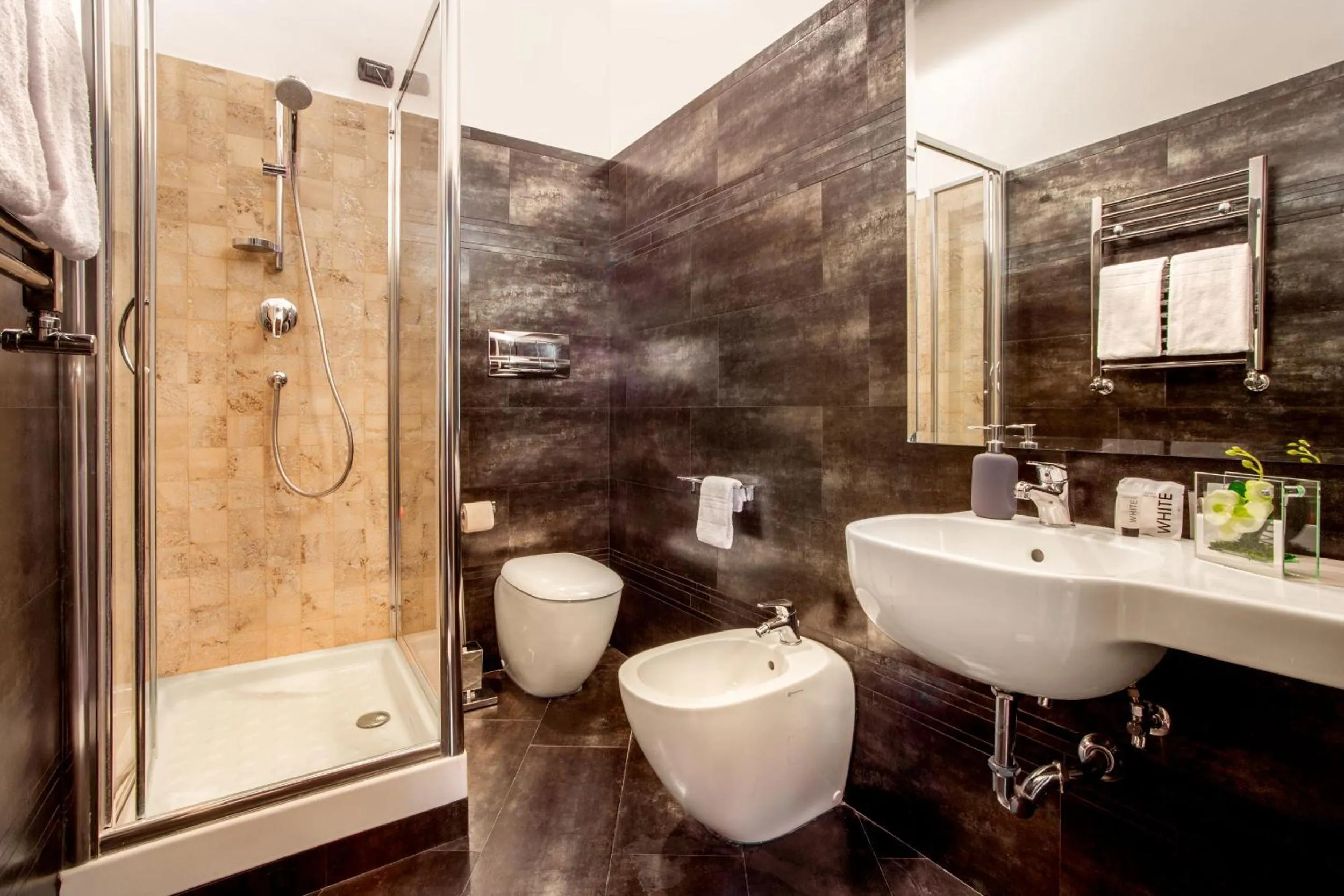 Bathroom in Palazzo Medusa