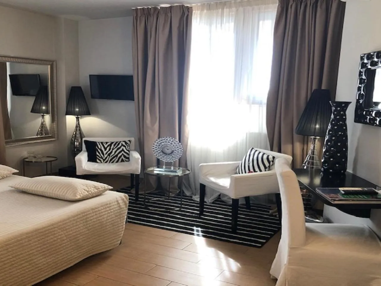 Photo of the whole room, Bed in Residenza Ca' degli Enzi