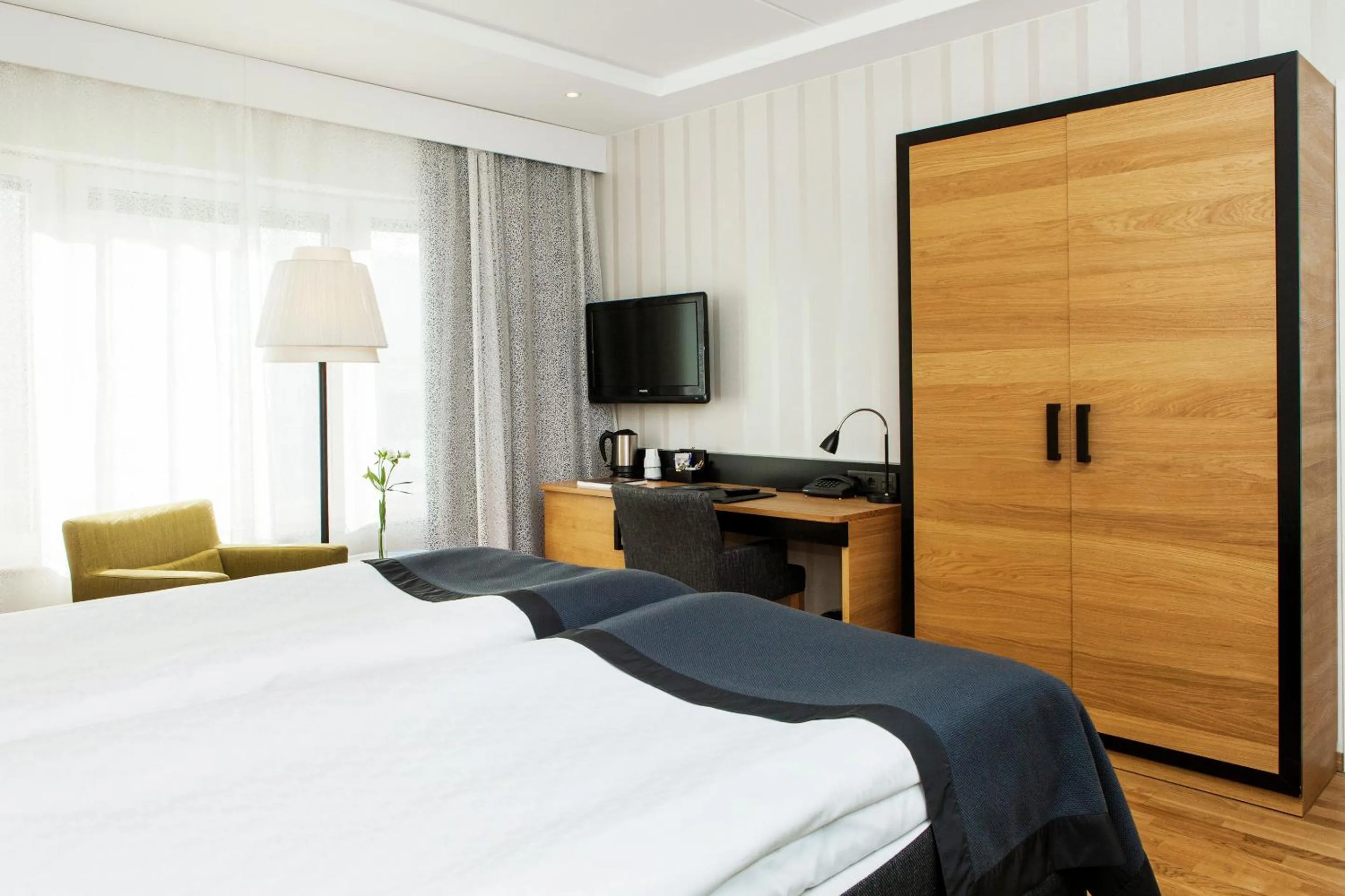 Photo of the whole room, Bed in Elite Hotel Marina Plaza