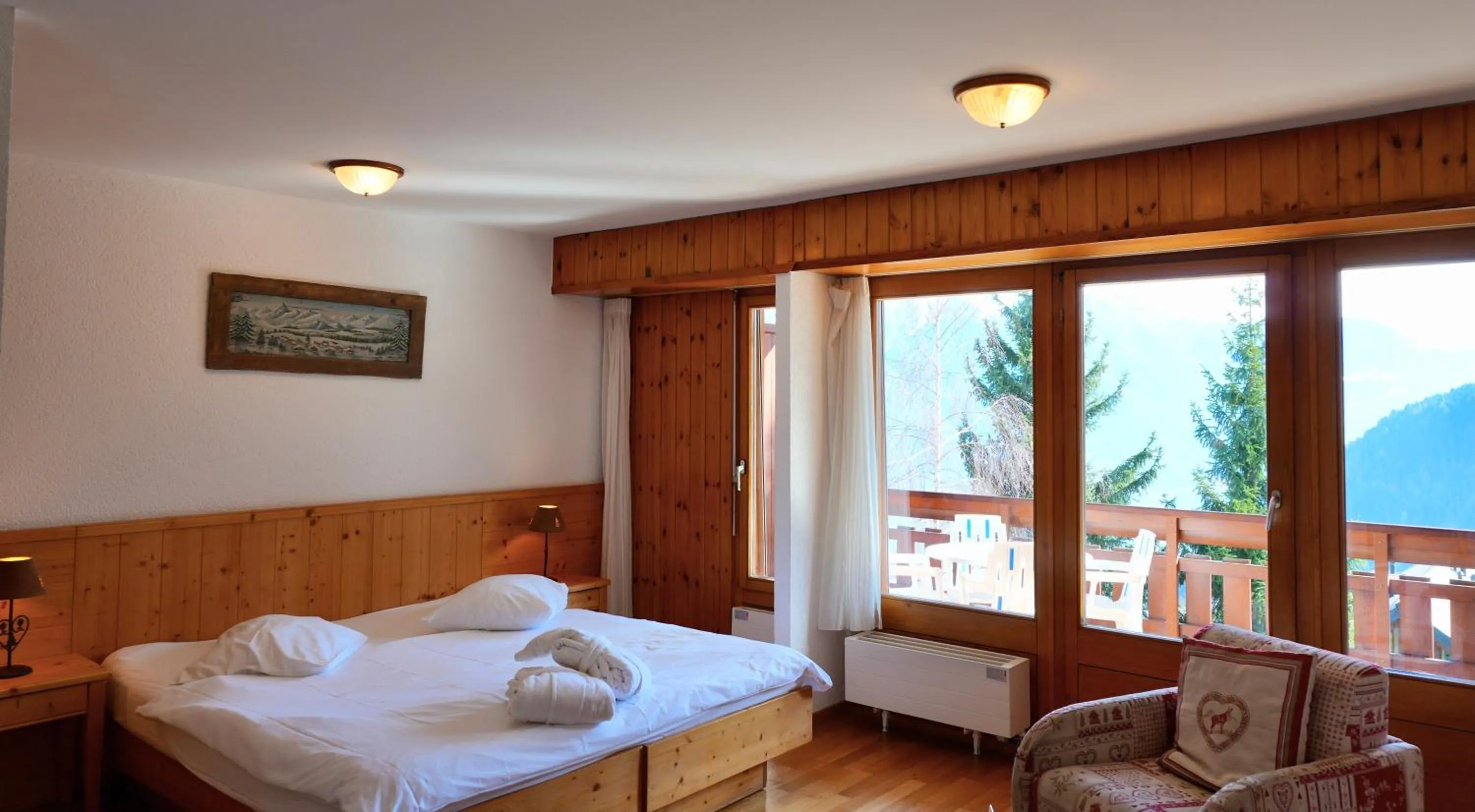 Bed in Hôtel Les Bains d'Ovronnaz