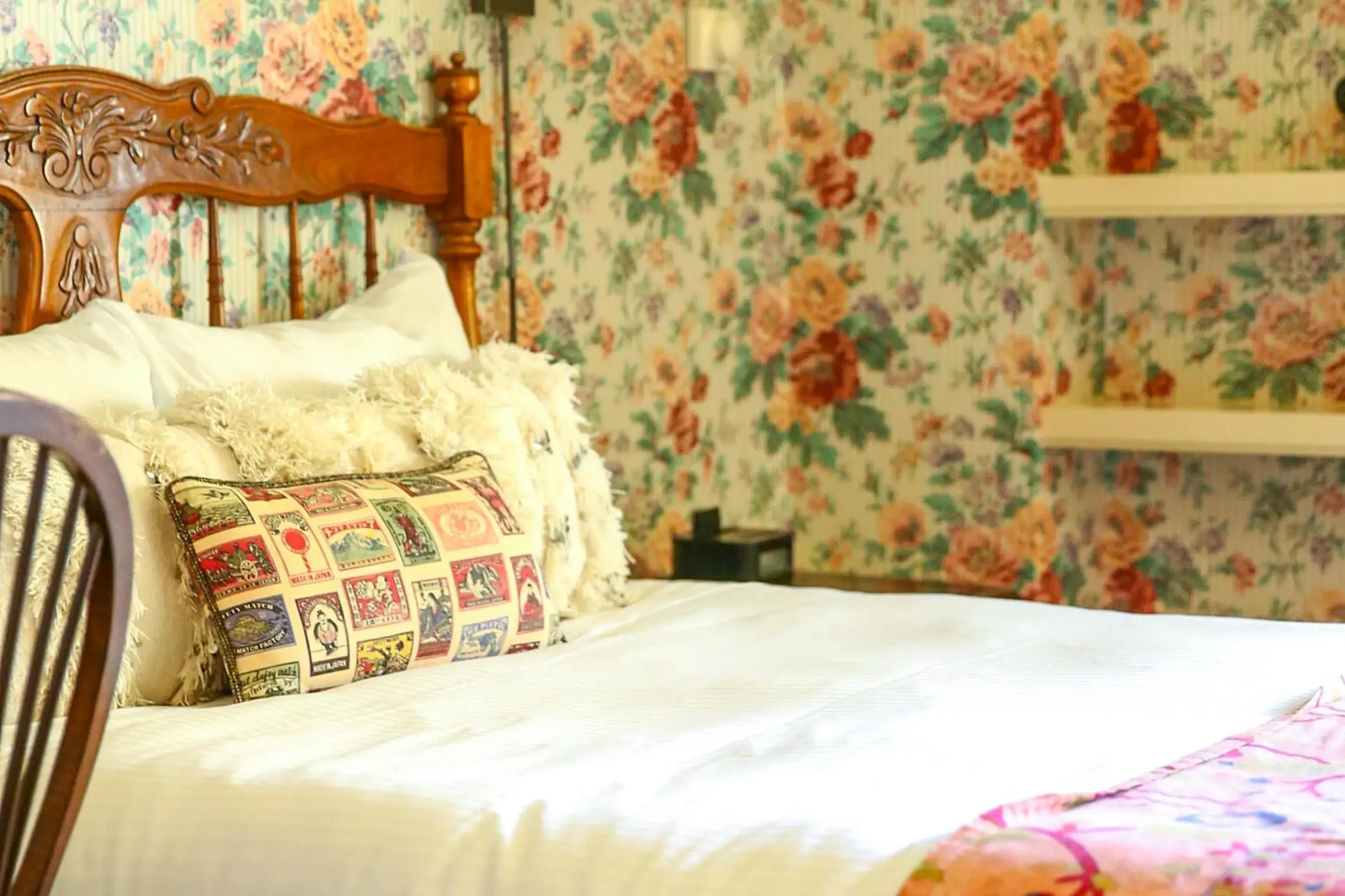 Bedroom, Bed in Petite Auberge Bedroom, Bed in Petite Auberge