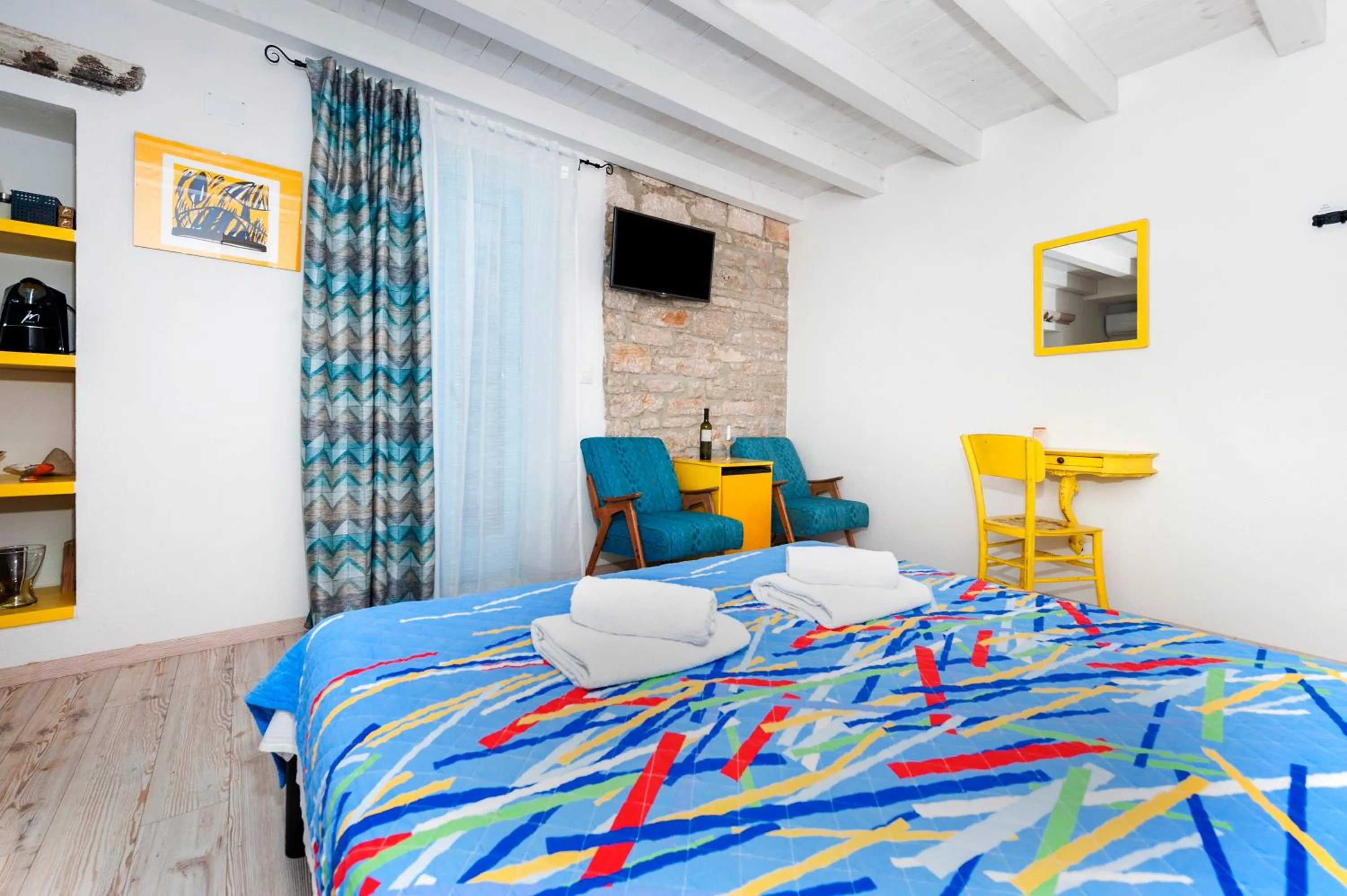 Bed in Apartments & Rooms La casa Barbaro