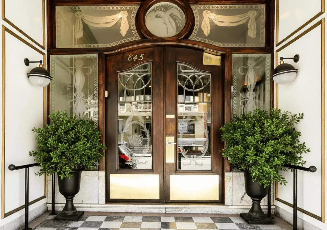 Property building in White Swan Inn Property building in White Swan Inn