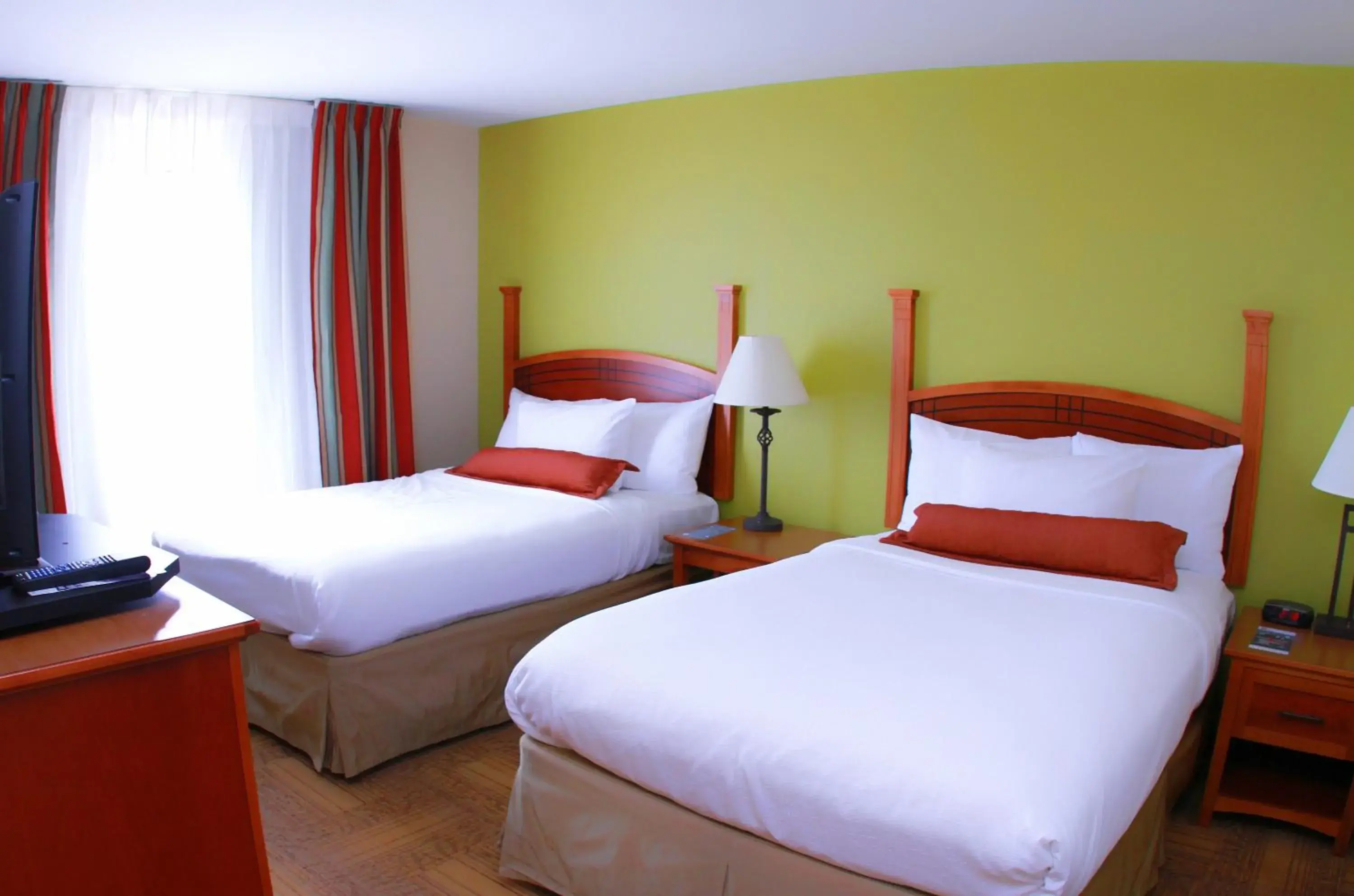 Photo of the whole room in Staybridge Suites Houston - Willowbrook by IHG Photo of the whole room in Staybridge Suites Houston - Willowbrook by IHG