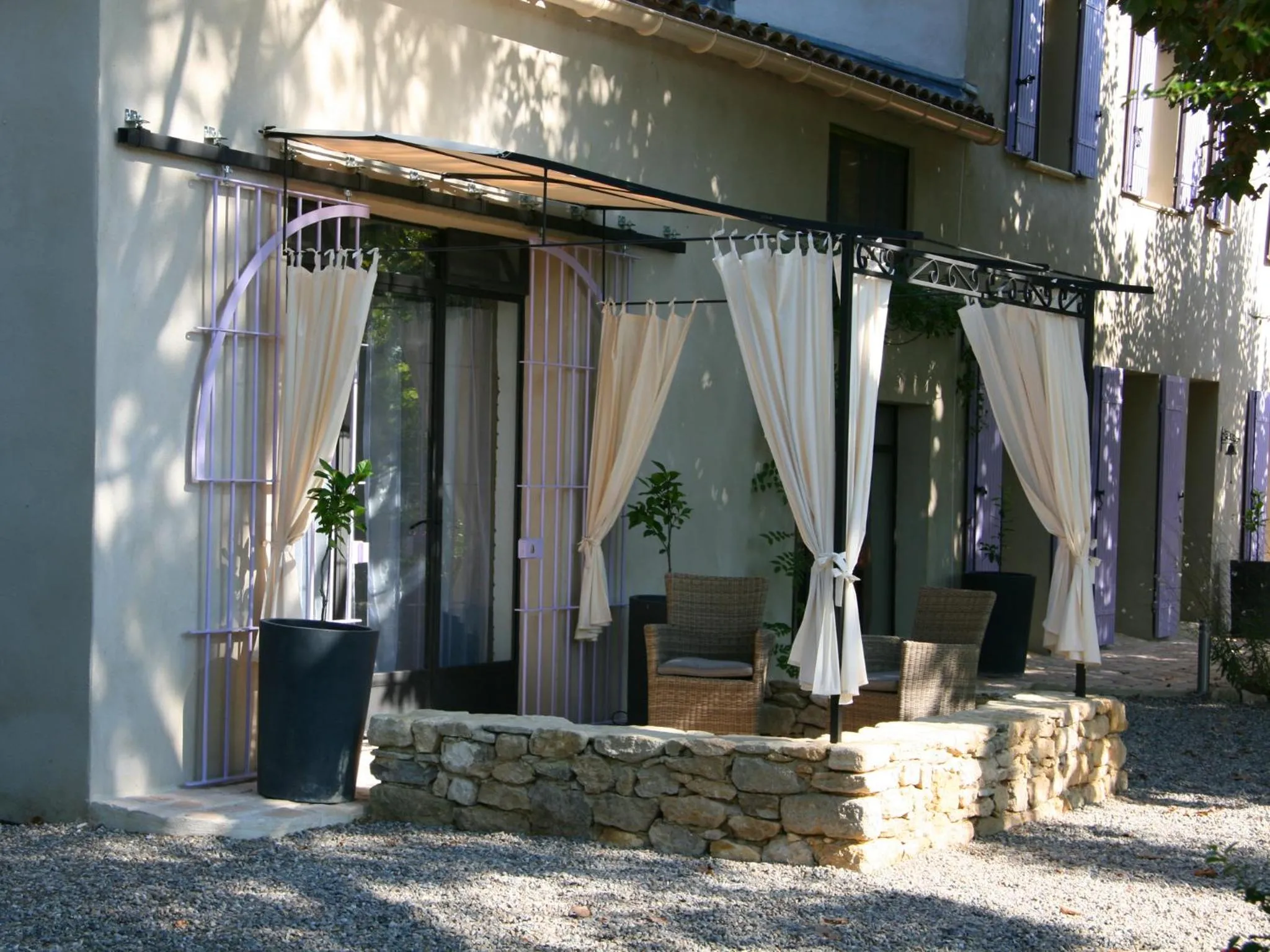 Patio in Couleur Lavande
