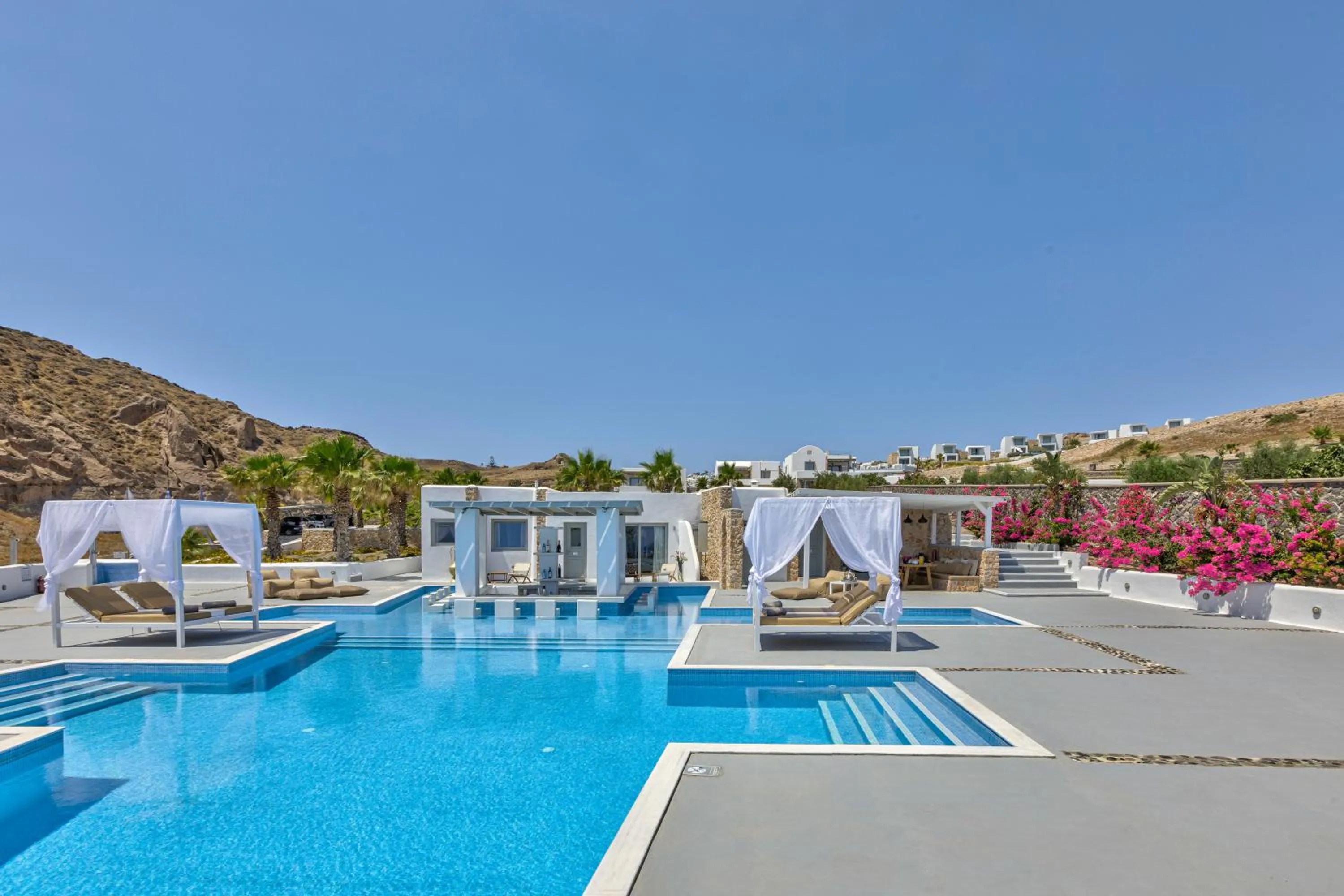 Swimming pool in Desiterra Resort & Spa