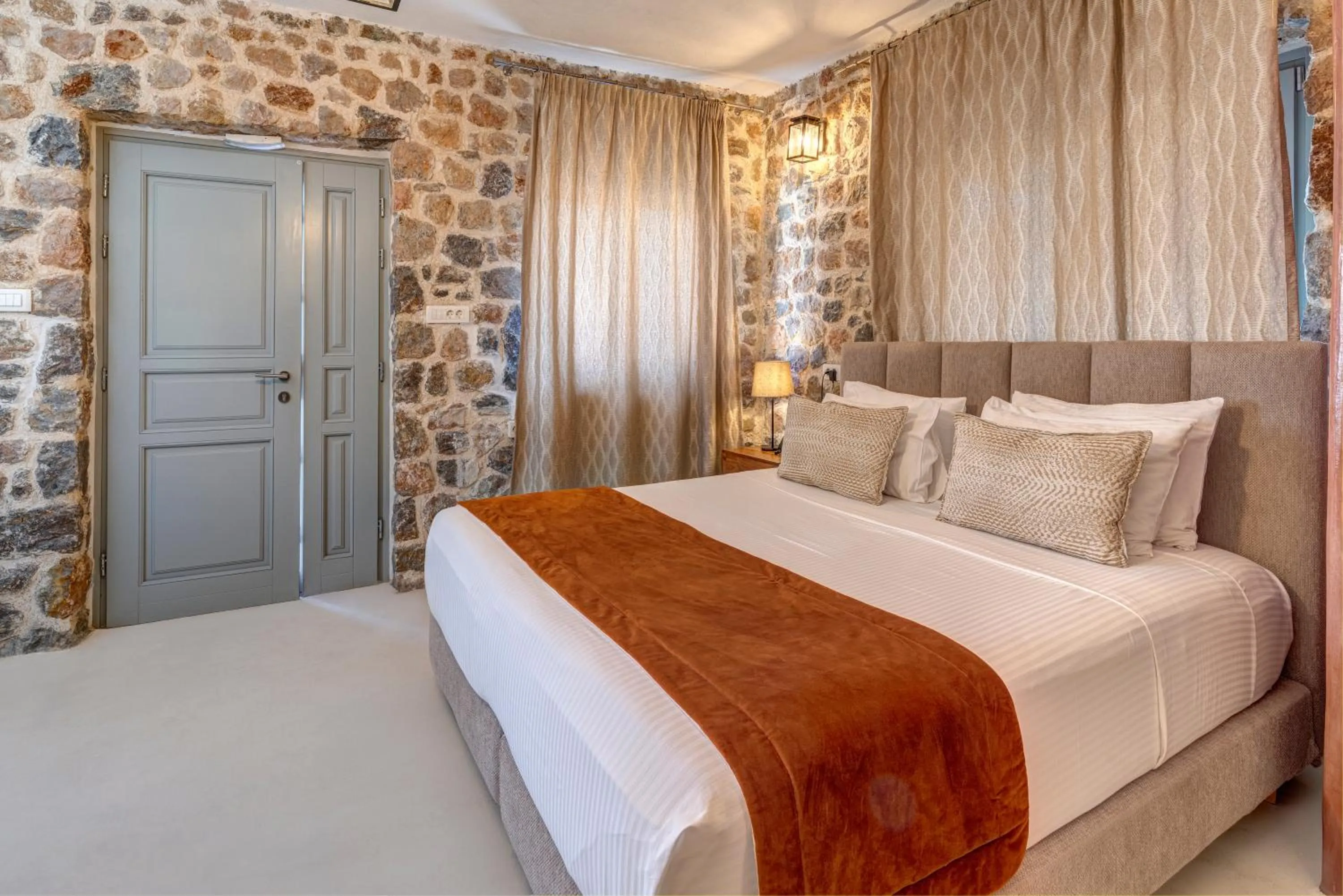 Bedroom, Bed in Desiterra Resort & Spa