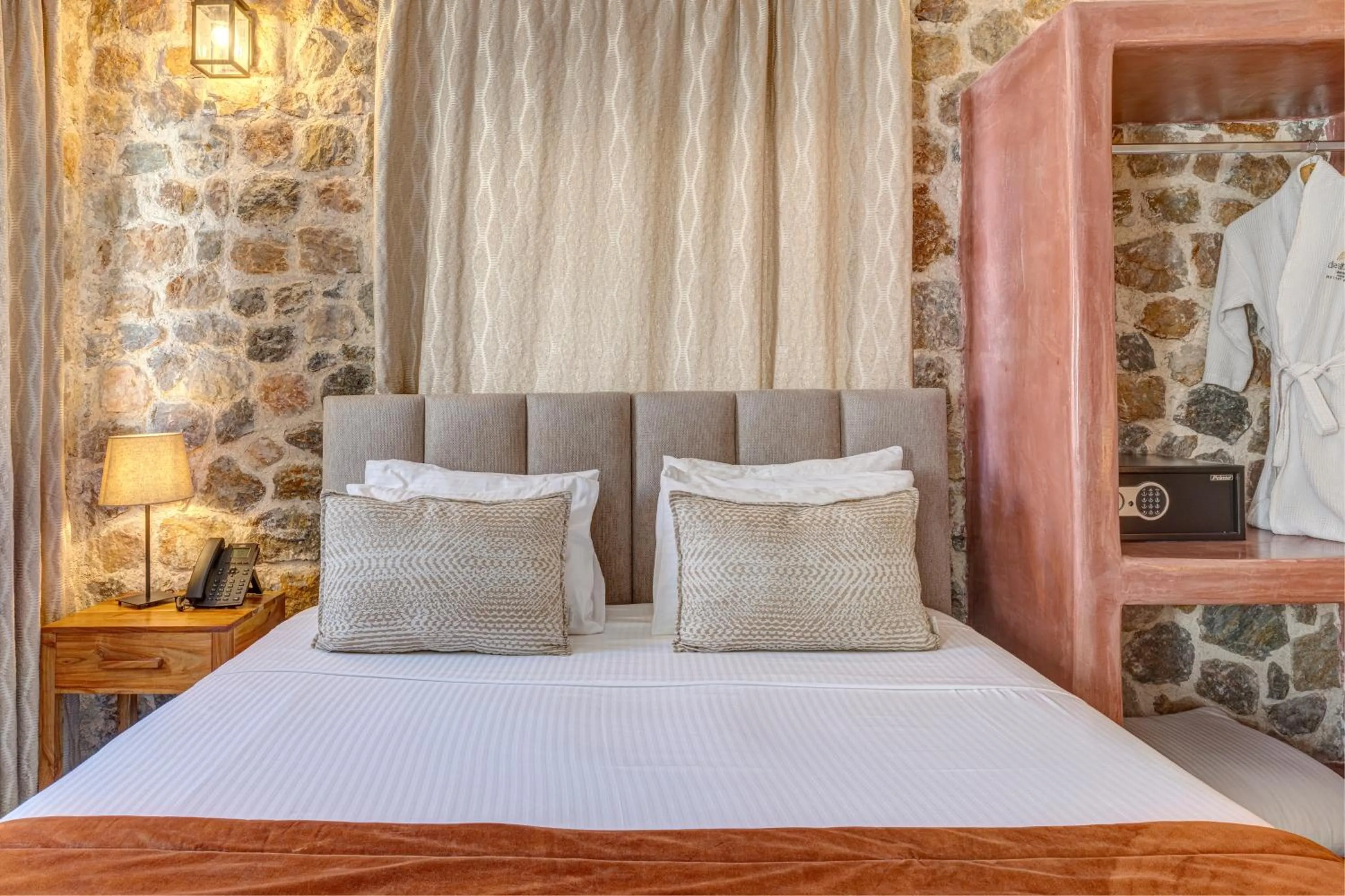 Bedroom, Bed in Desiterra Resort & Spa