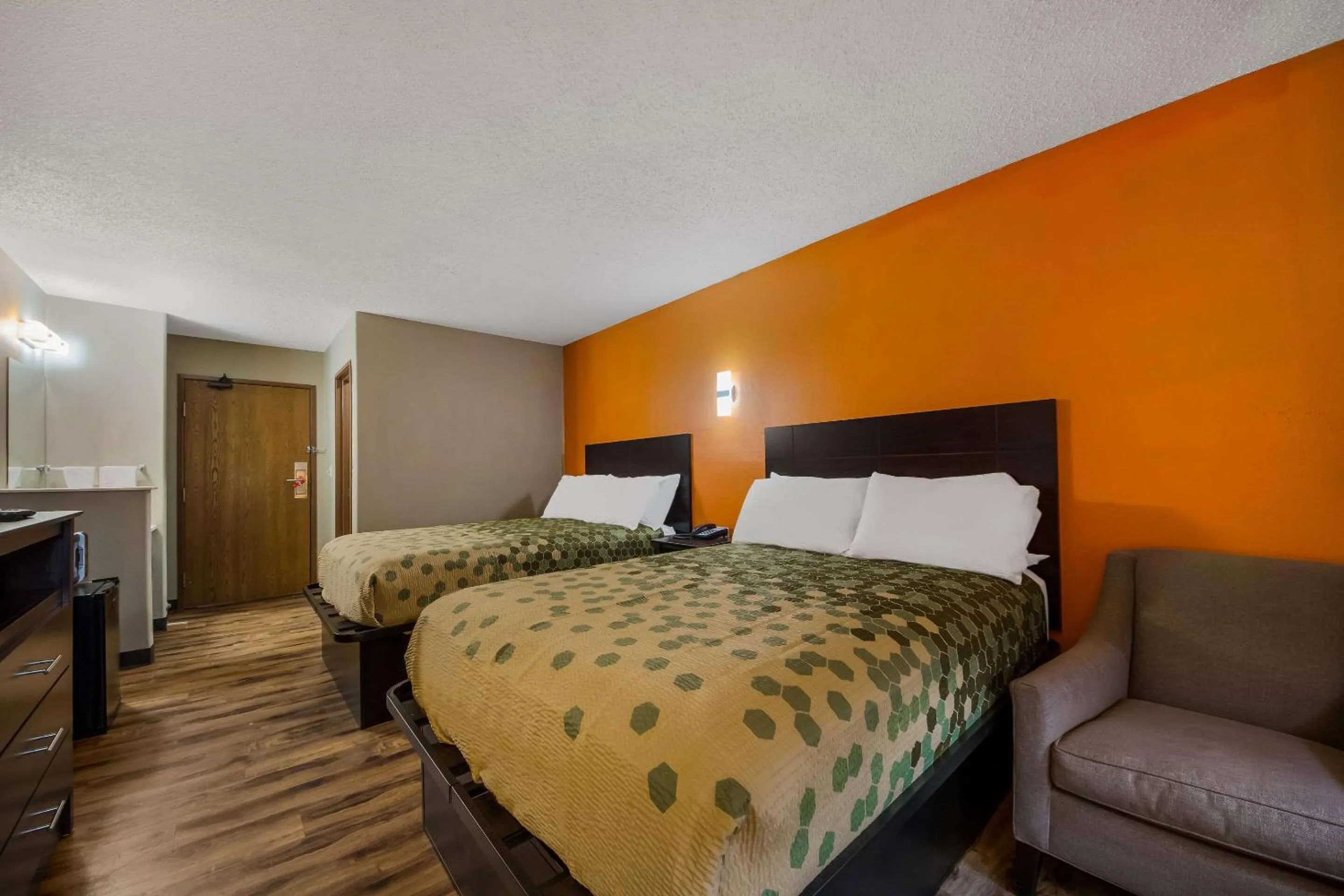 Bedroom in Econo Lodge San Antonio near SeaWorld - Medical Center