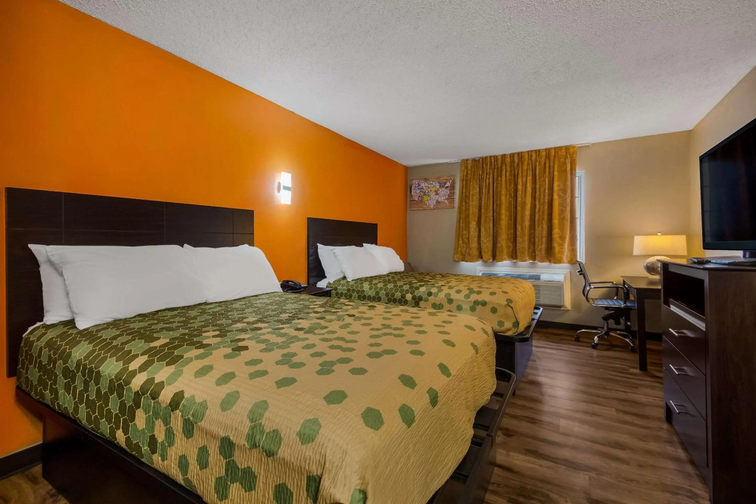 Bedroom in Econo Lodge San Antonio near SeaWorld - Medical Center