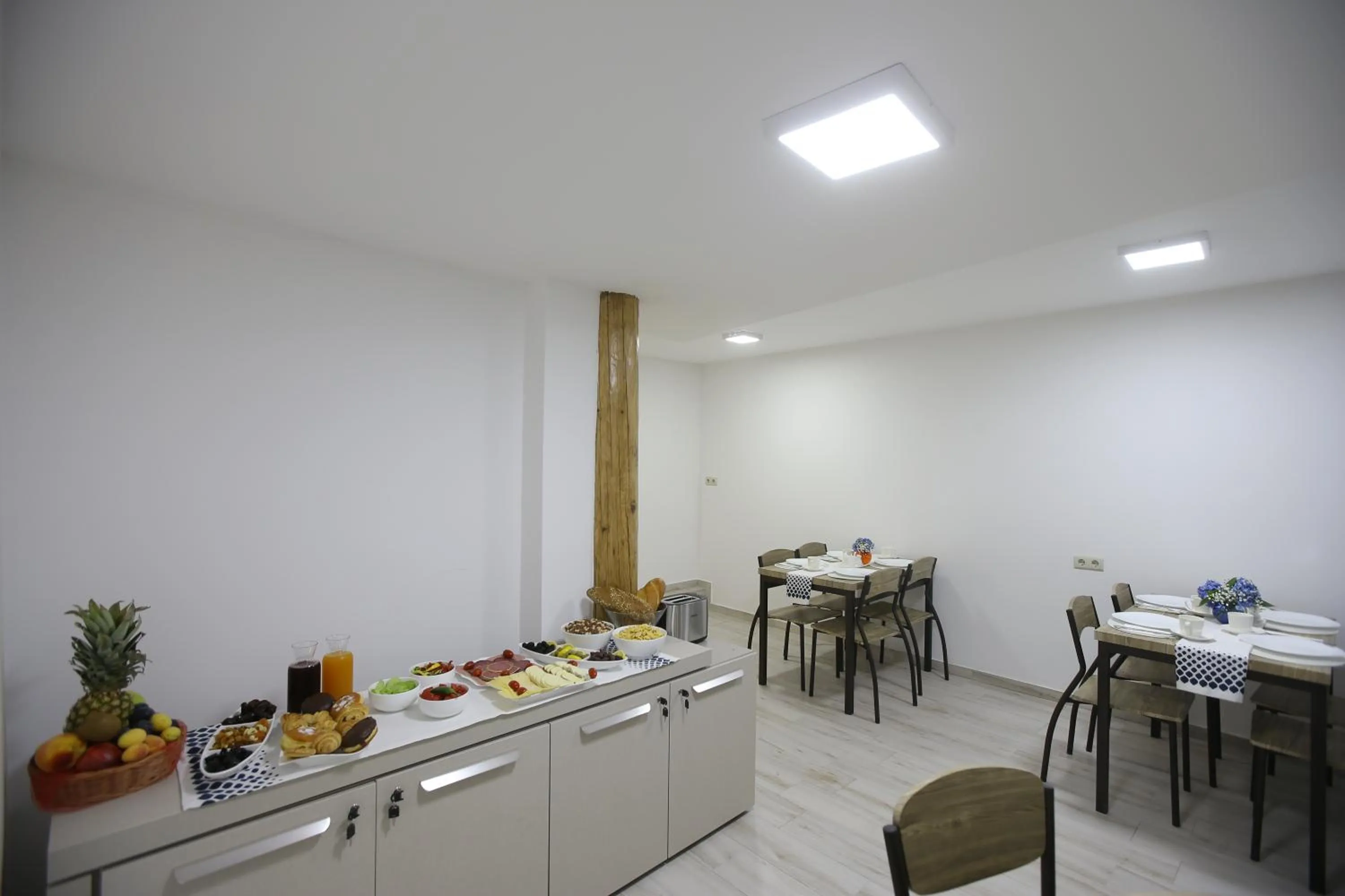 Food and drinks in Golden Nugget Tbilisi