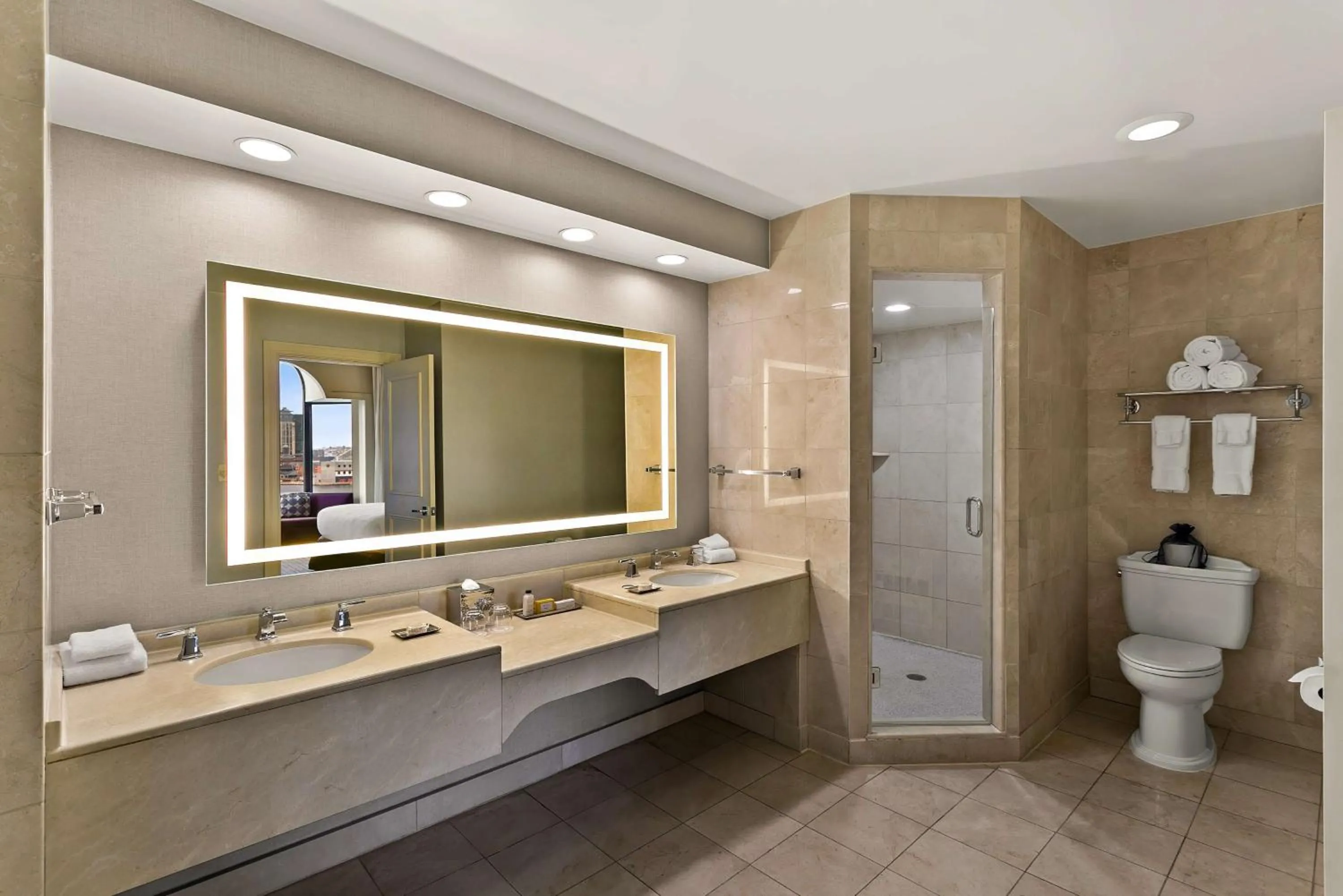 Bathroom in The Royal Sonesta Harbor Court Baltimore