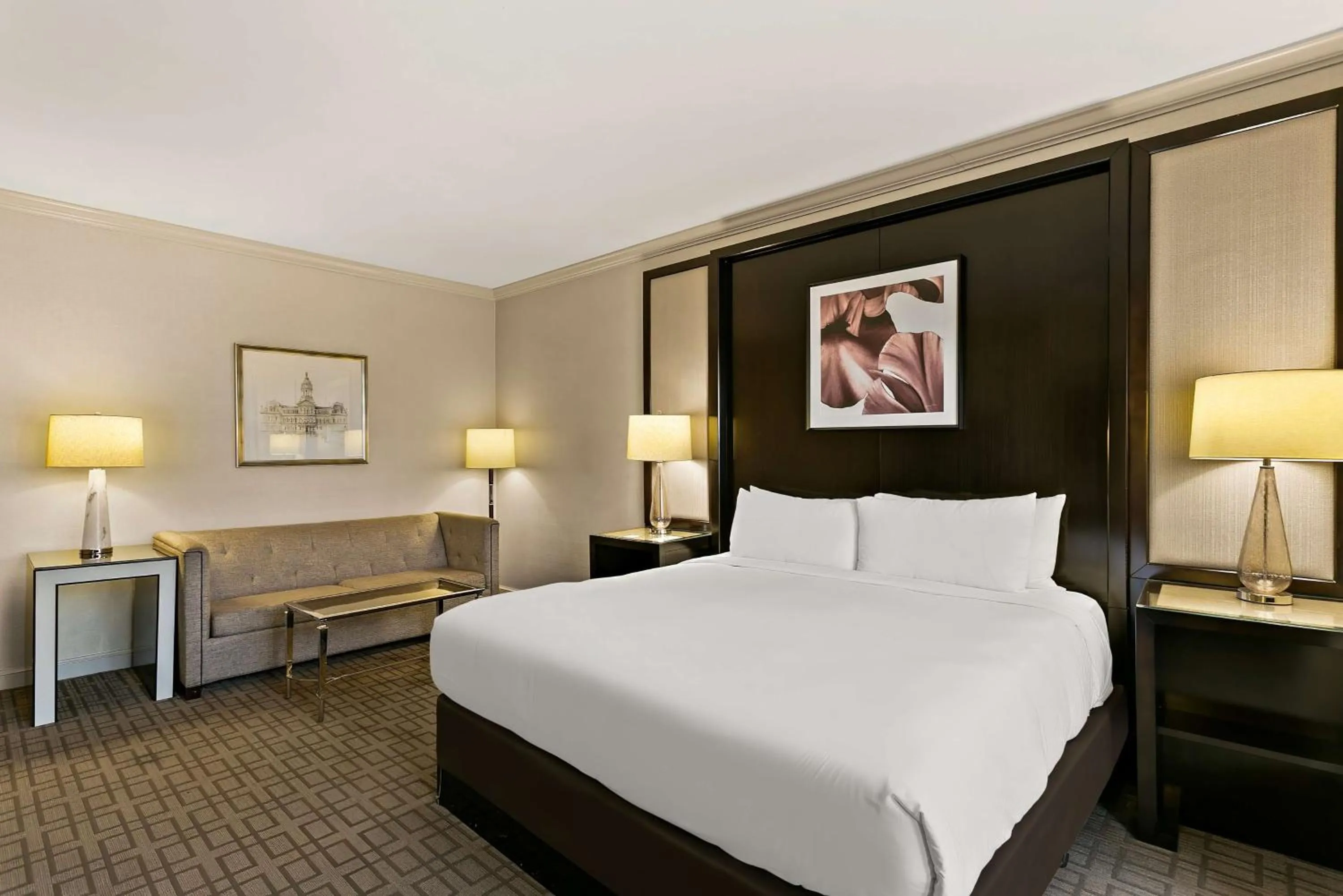 Bedroom, Bed in The Royal Sonesta Harbor Court Baltimore