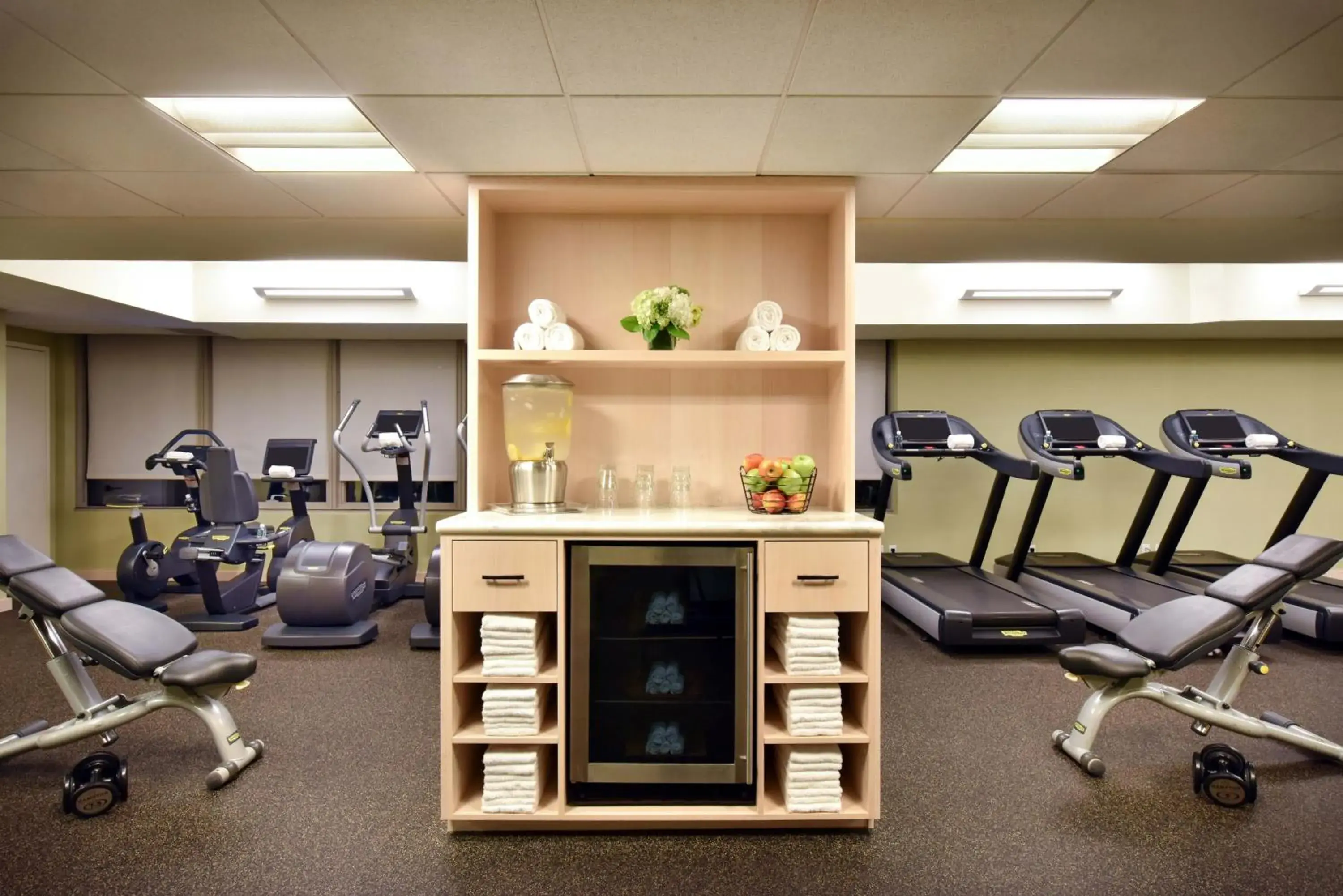 Fitness centre/facilities in Ka Laʻi Waikiki Beach, LXR Hotels & Resorts Fitness centre/facilities in Ka Laʻi Waikiki Beach, LXR Hotels & Resorts