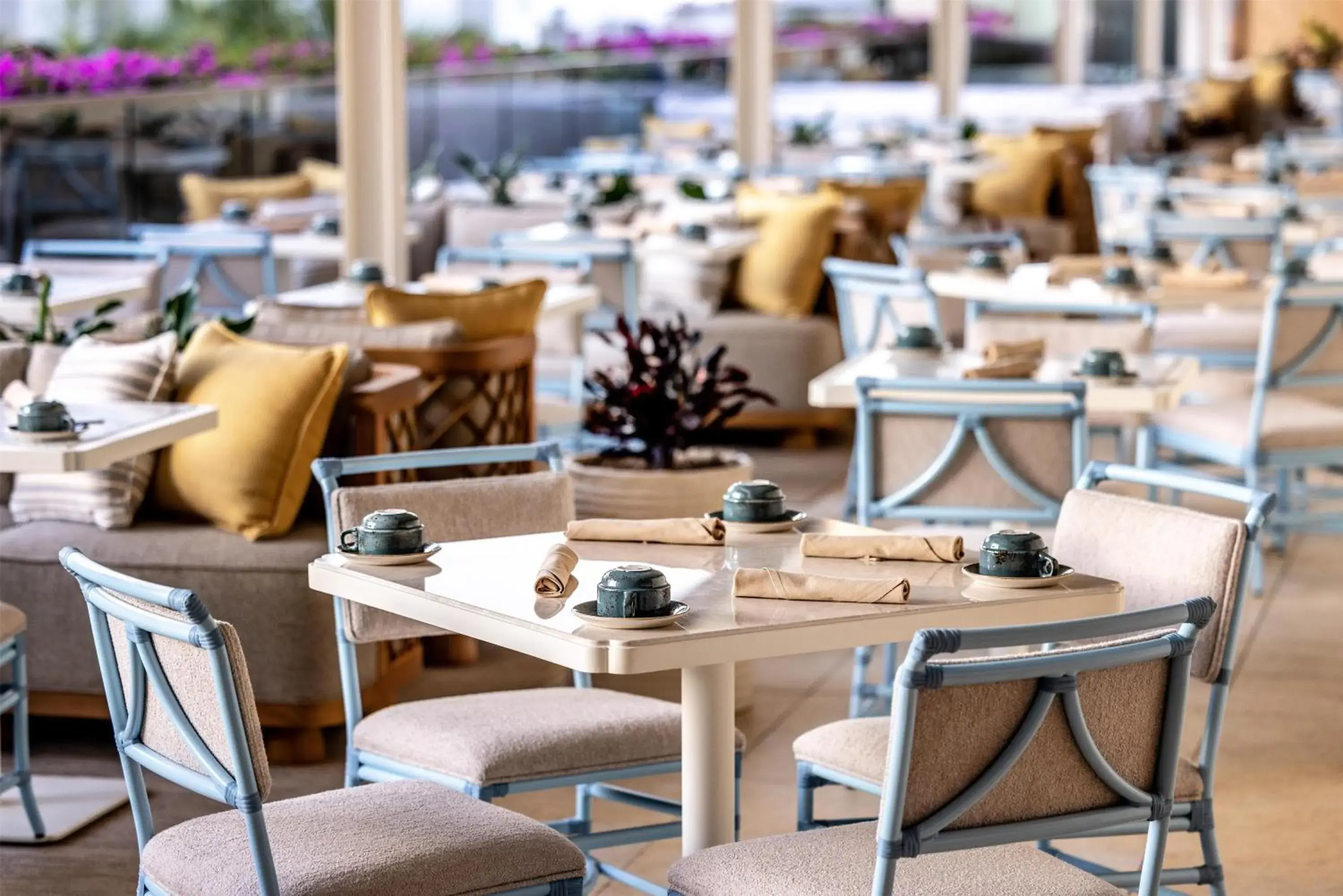 Restaurant/places to eat in Ka Laʻi Waikiki Beach, LXR Hotels & Resorts Restaurant/places to eat in Ka Laʻi Waikiki Beach, LXR Hotels & Resorts