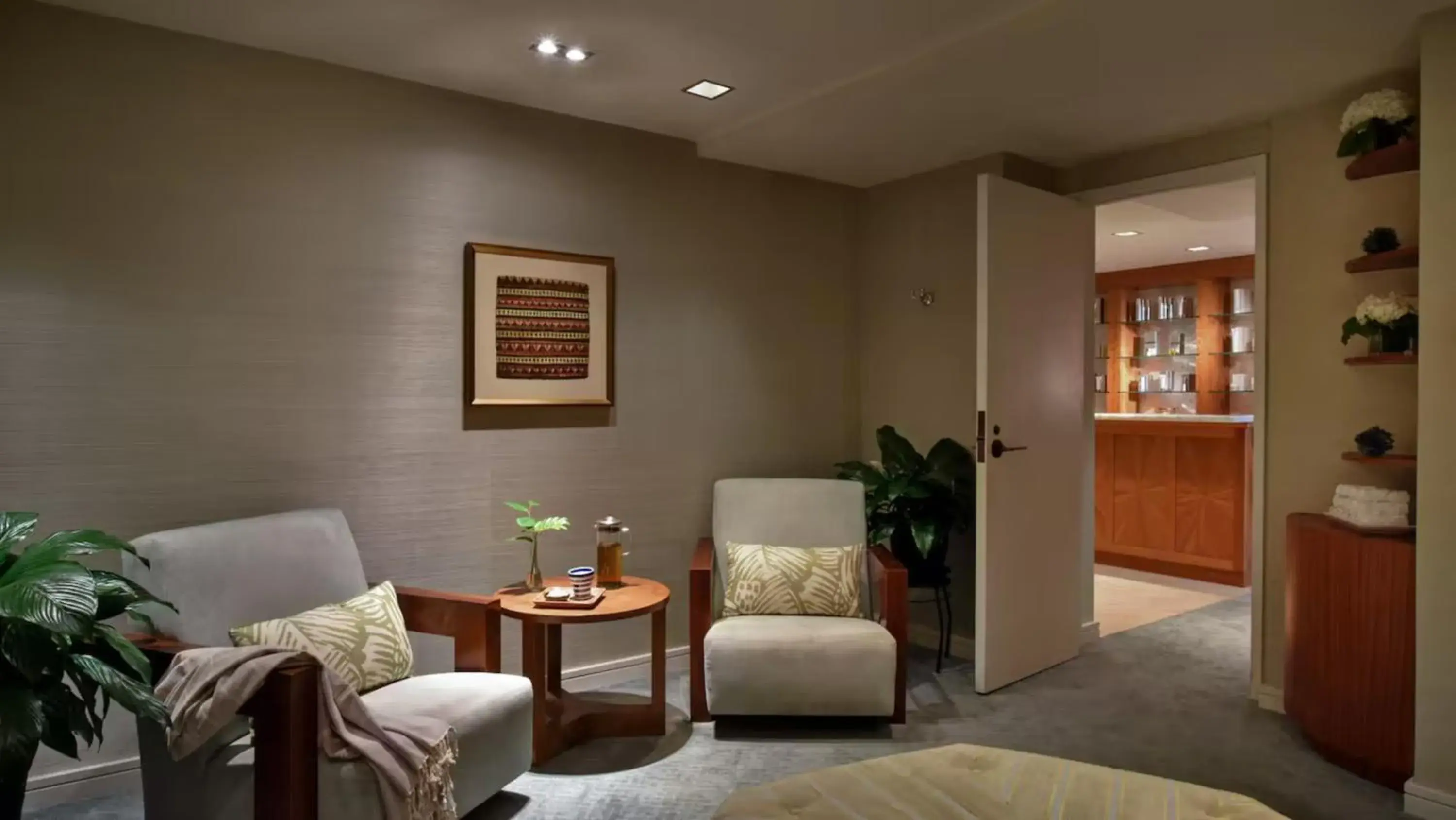 Spa and wellness centre/facilities in Ka Laʻi Waikiki Beach, LXR Hotels & Resorts Spa and wellness centre/facilities in Ka Laʻi Waikiki Beach, LXR Hotels & Resorts