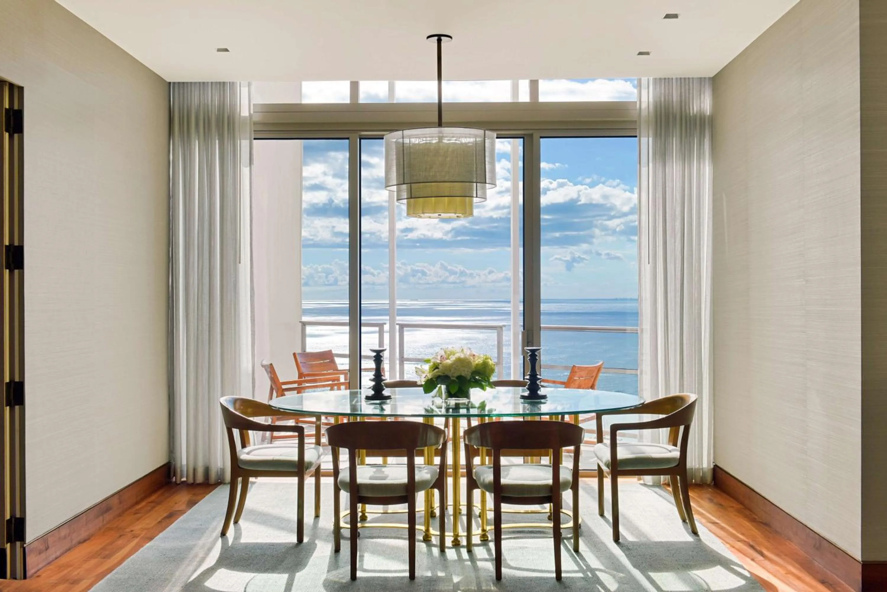 Living room in Trump International Hotel Waikiki