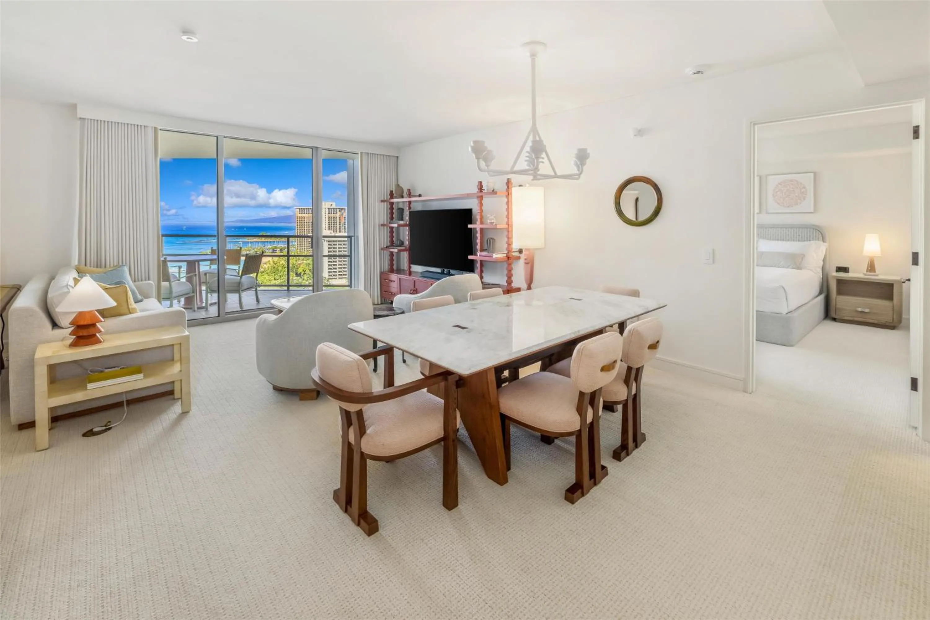 Living room in Ka Laʻi Waikiki Beach, LXR Hotels & Resorts