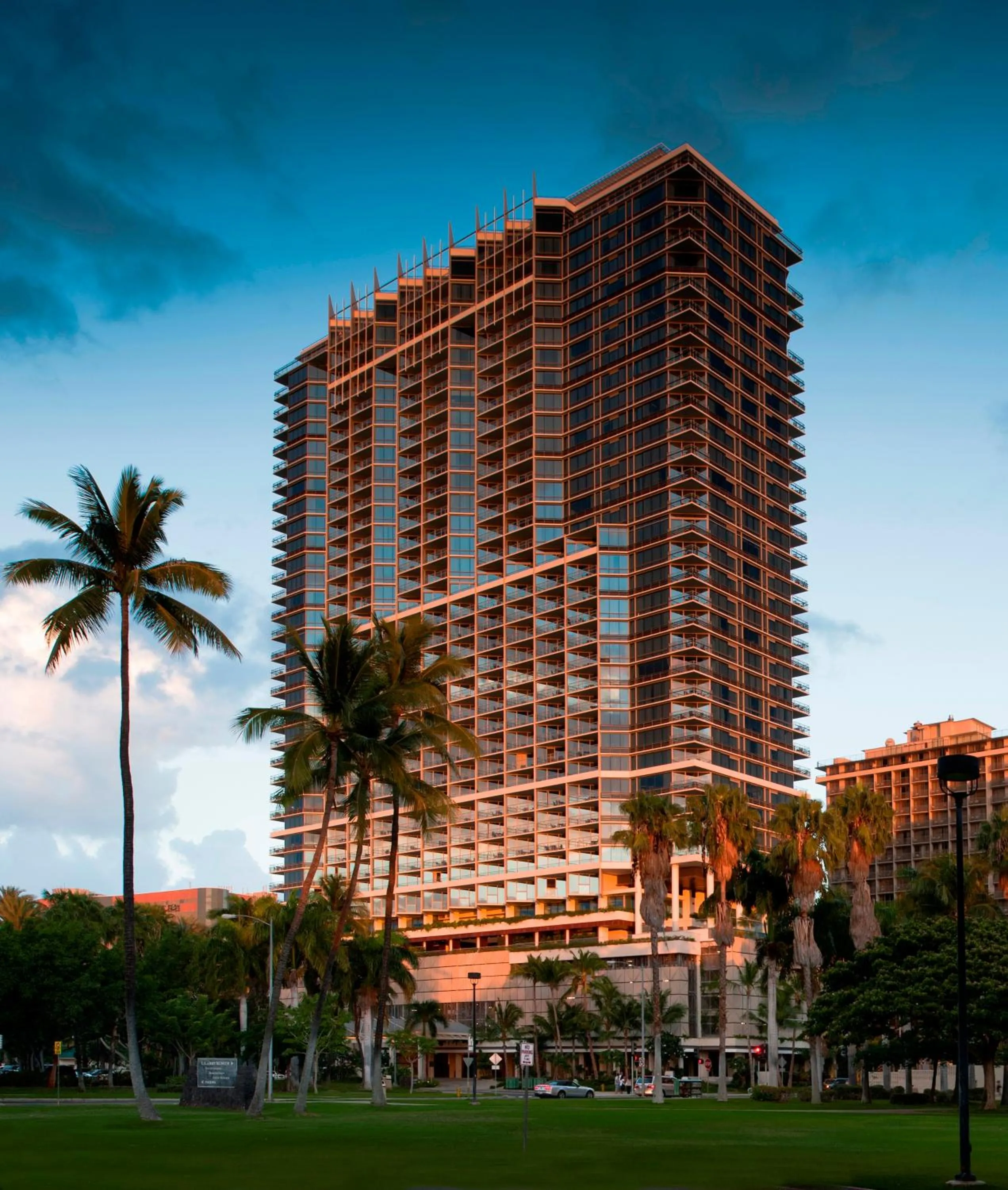 Facade/entrance in Ka Laʻi Waikiki Beach, LXR Hotels & Resorts
