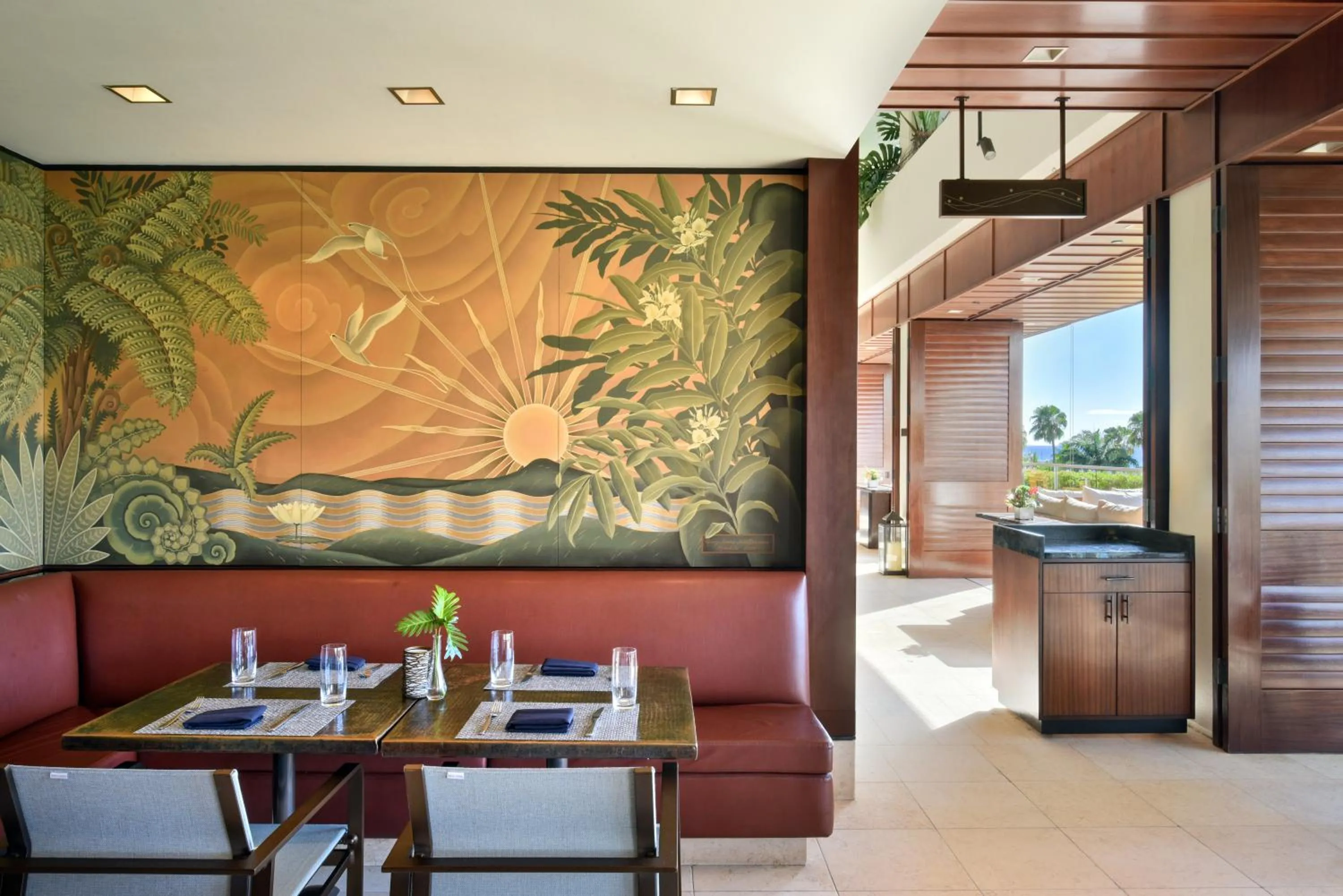 Restaurant/places to eat in Ka Laʻi Waikiki Beach, LXR Hotels & Resorts