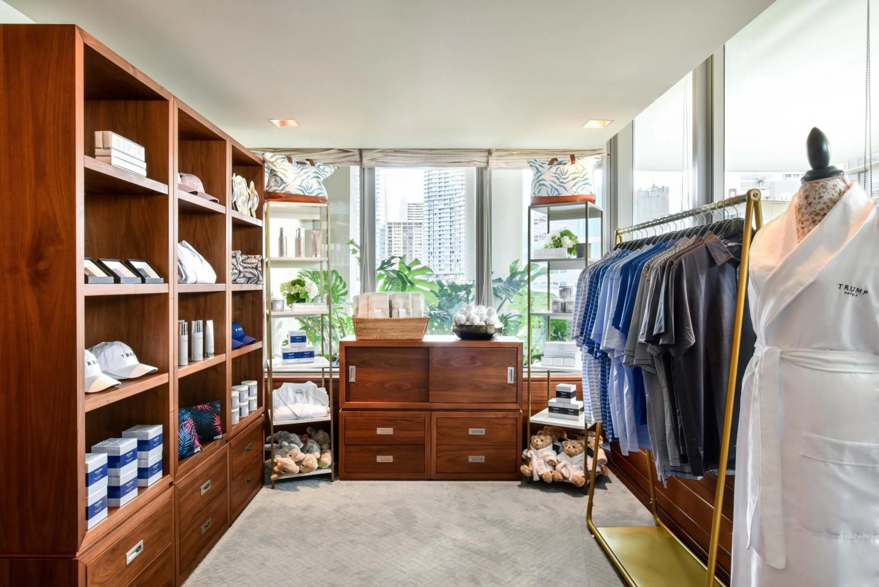 Spa and wellness centre/facilities in Ka Laʻi Waikiki Beach, LXR Hotels & Resorts