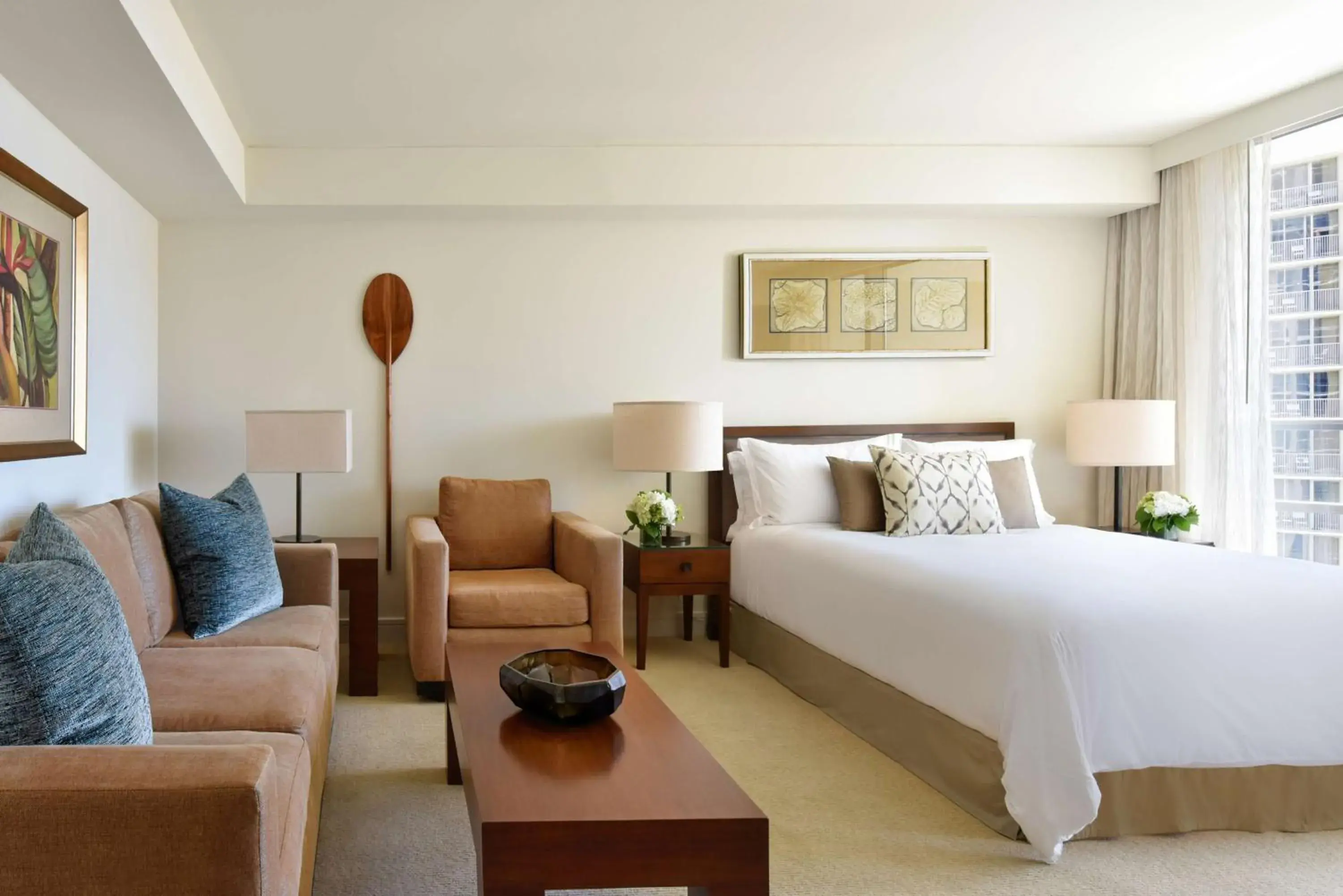 Living room, Bed in Ka Laʻi Waikiki Beach, LXR Hotels & Resorts Living room, Bed in Ka Laʻi Waikiki Beach, LXR Hotels & Resorts
