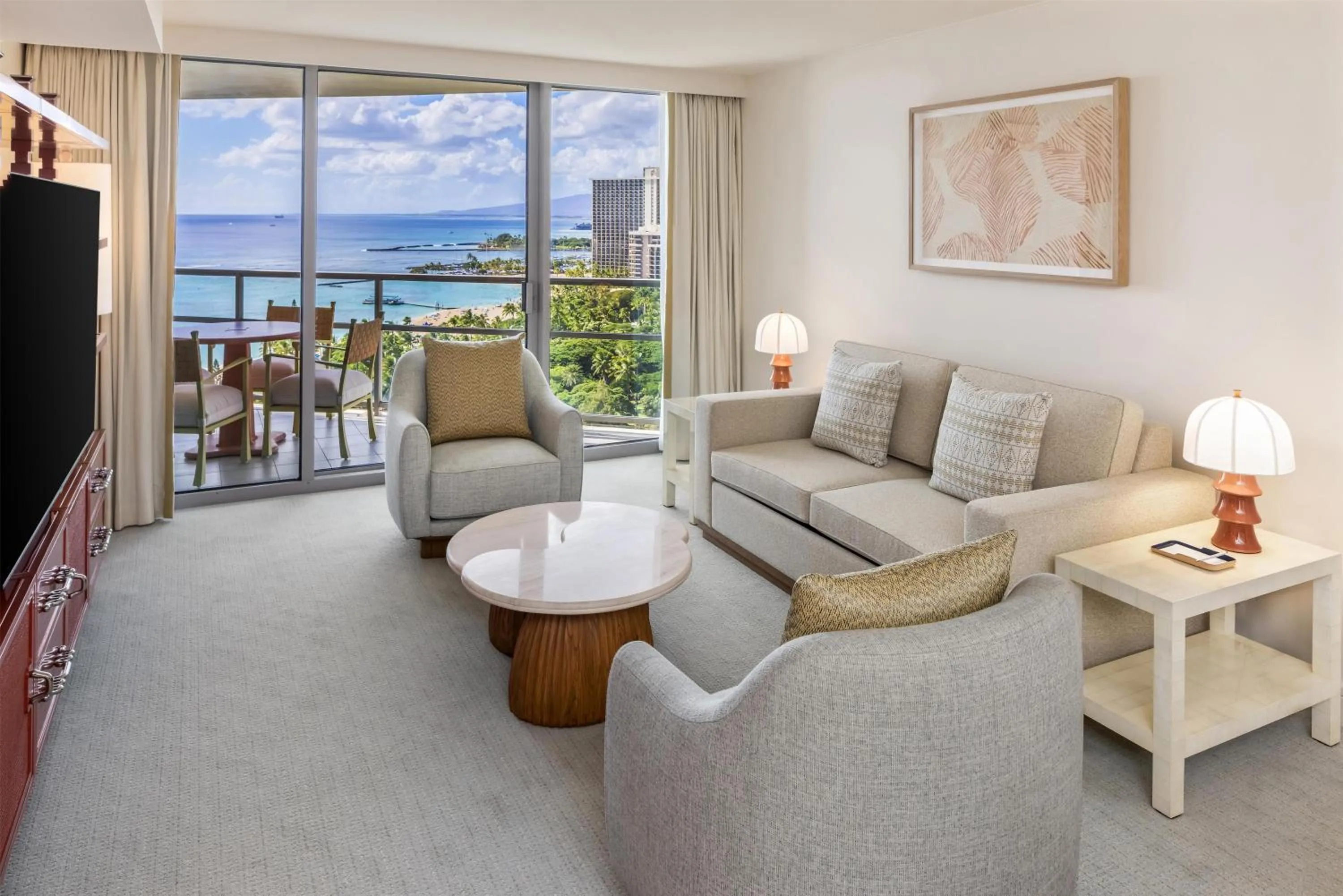 Living room in Ka Laʻi Waikiki Beach, LXR Hotels & Resorts